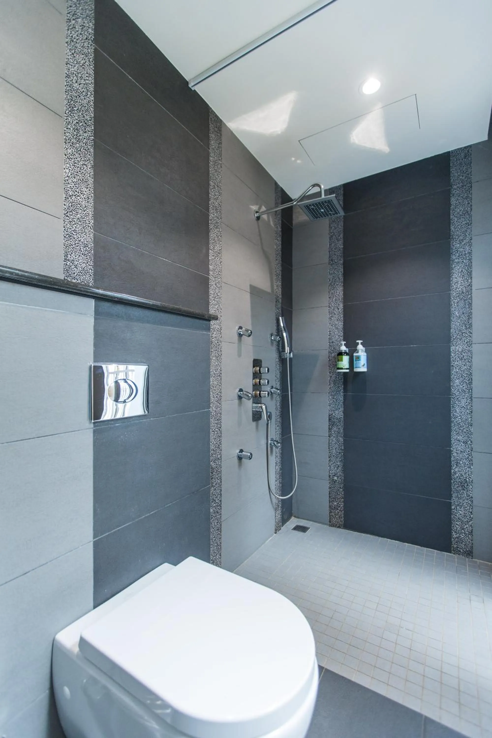 Superior Queen Room in Sun Dialogue Hotel-By Cosmos Creation