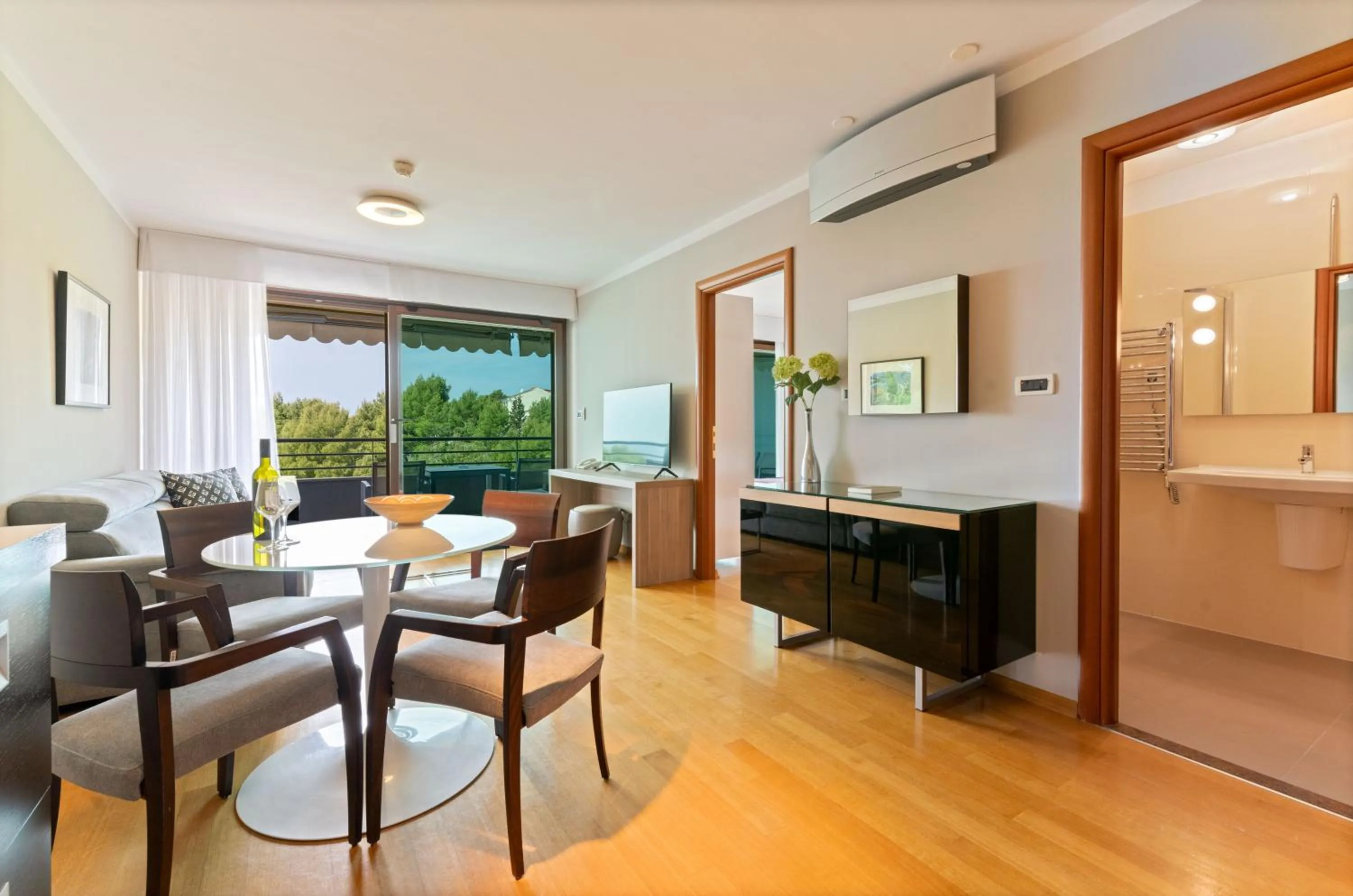 One-Bedroom Apartment with Balcony and Sea View in The Residence Aparthotel