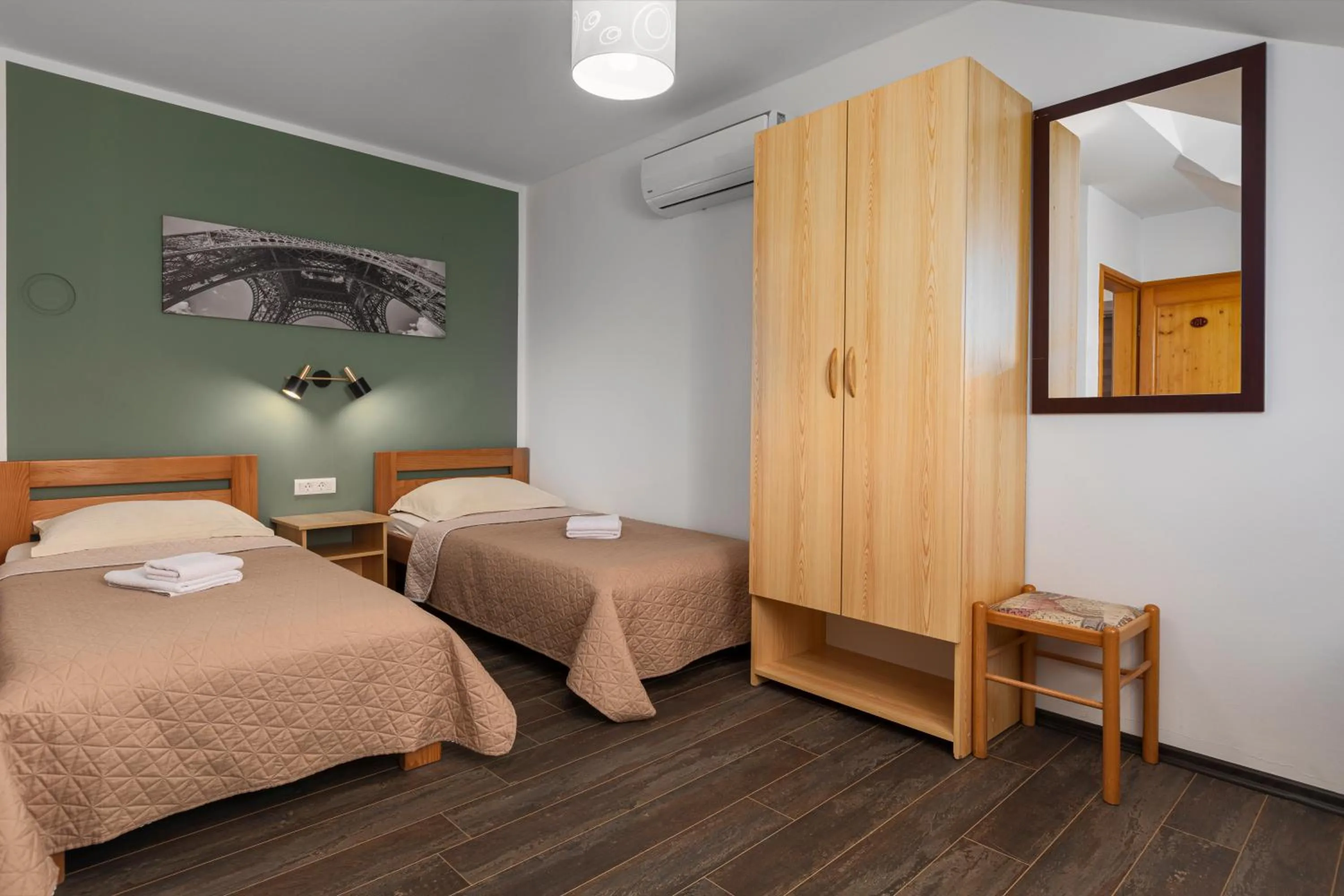 Economy Twin Room in Tourist Center Marko