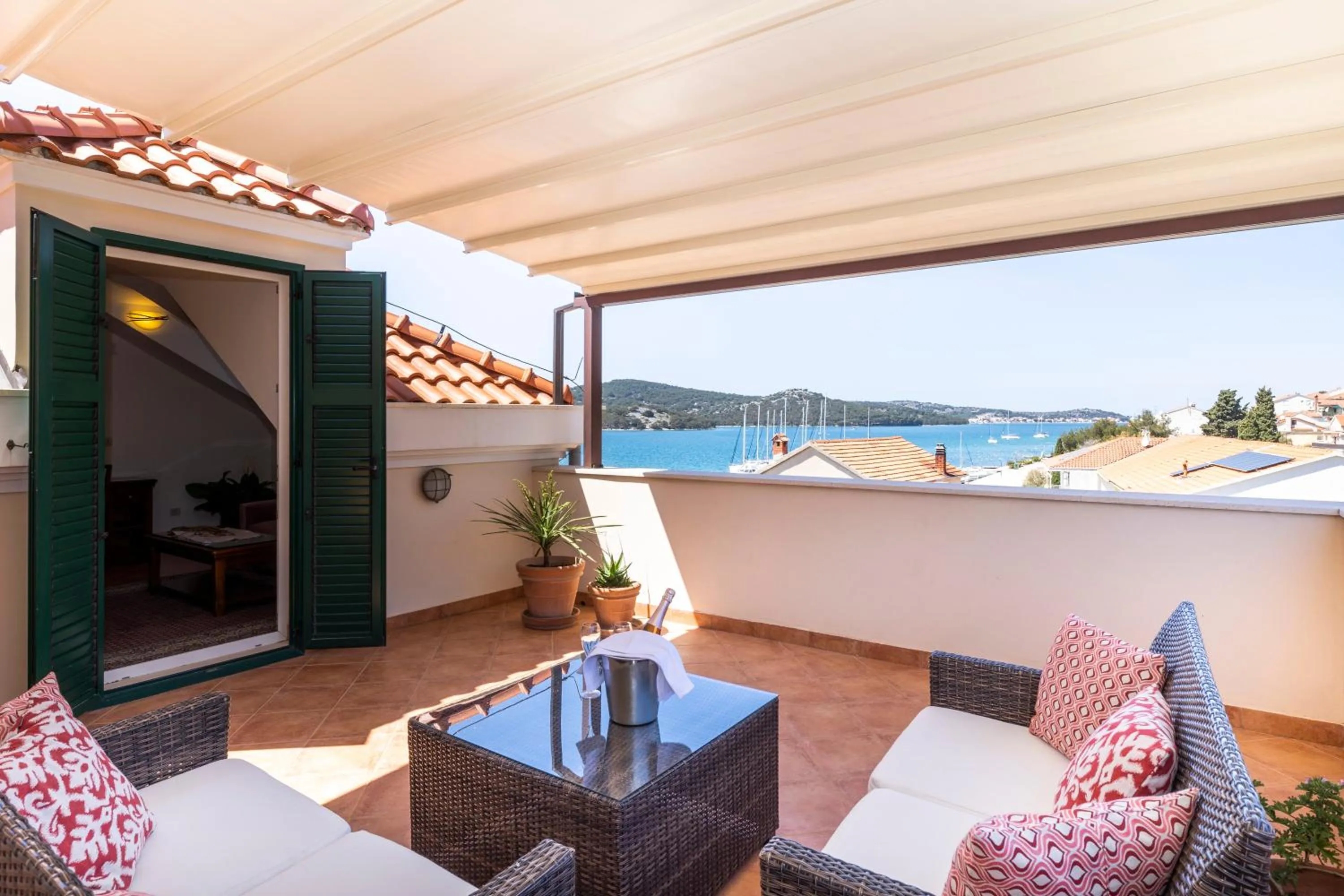 Deluxe Double Room with Terrace in Heritage Hotel Tisno