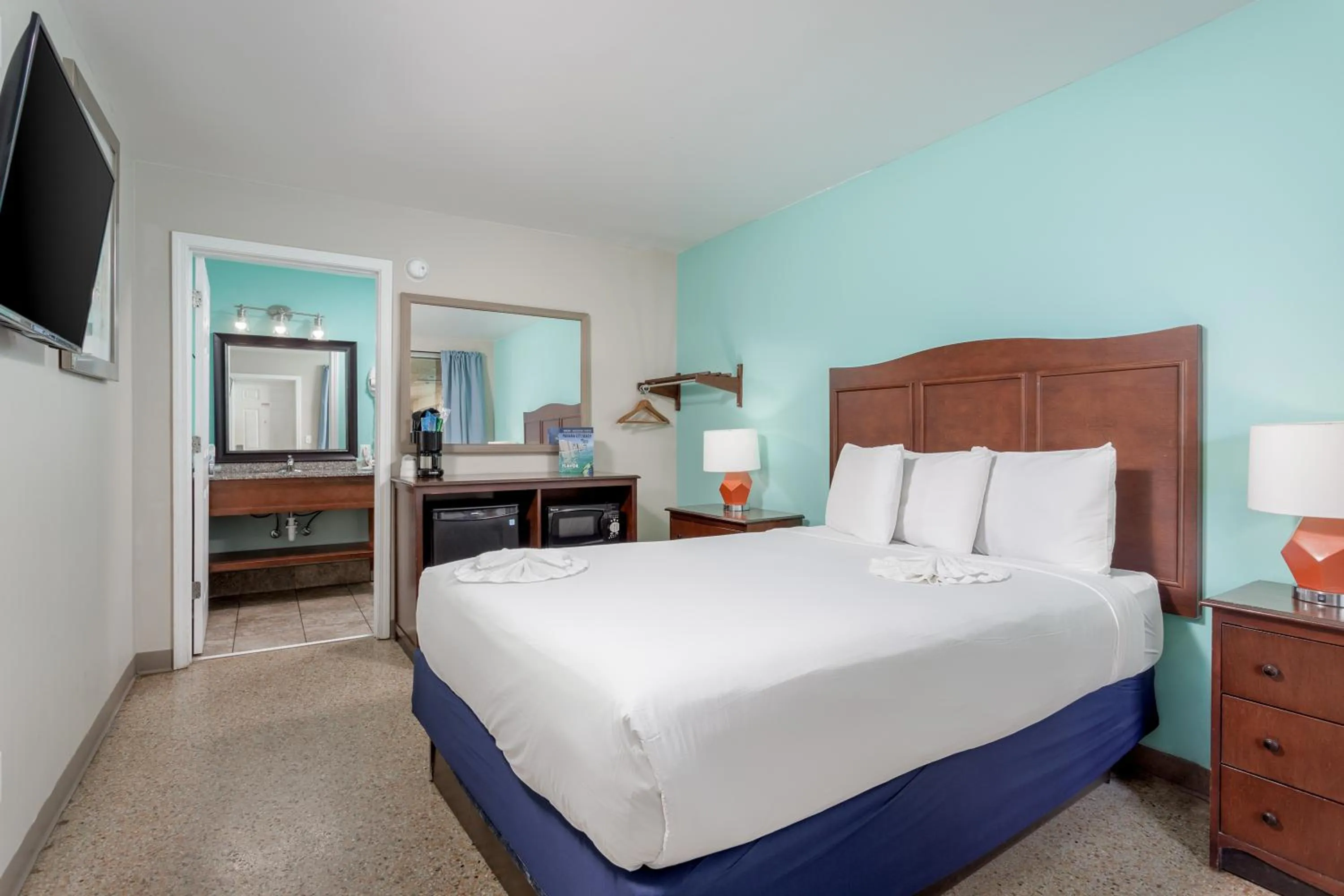 King Room in Bikini Beach Resort