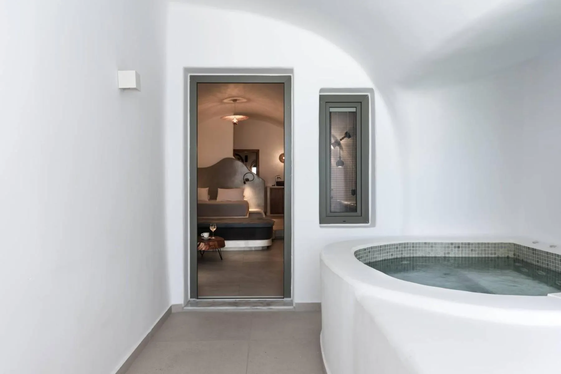 Cave Grand Suite with Outdoor Hot Tub in Kasimatis by La Perla - Adults Only