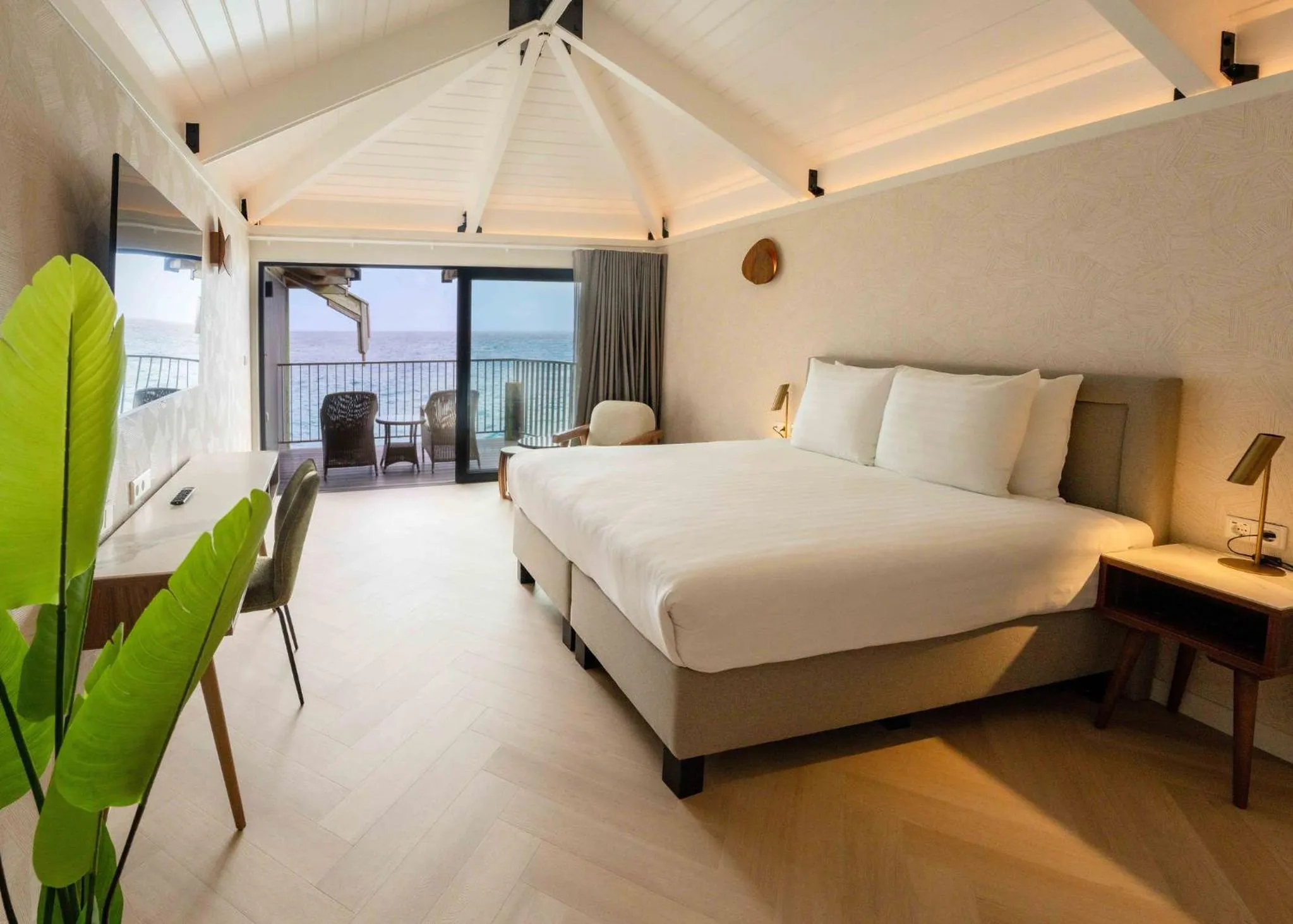 Ocean Front Blueswing - Adults Only in Curacao Avila Beach Hotel