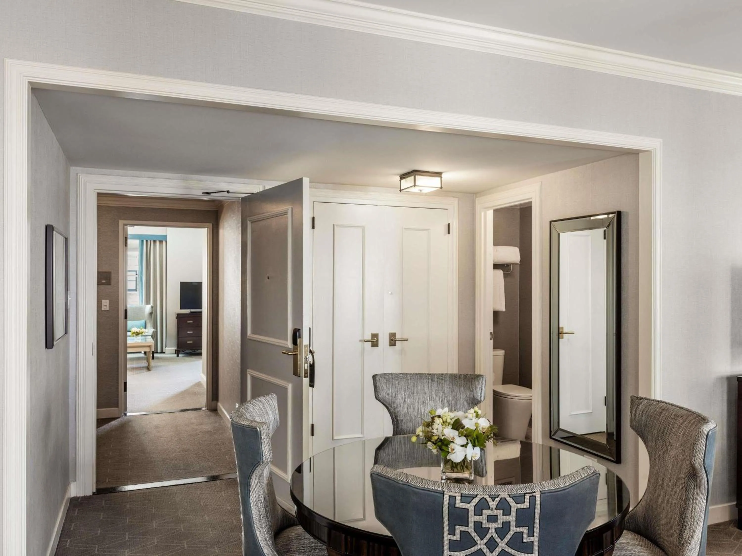 Grand One Bedroom Suite with One King Bed - Mobility and Hearing Accessible in Fairmont Olympic Hotel