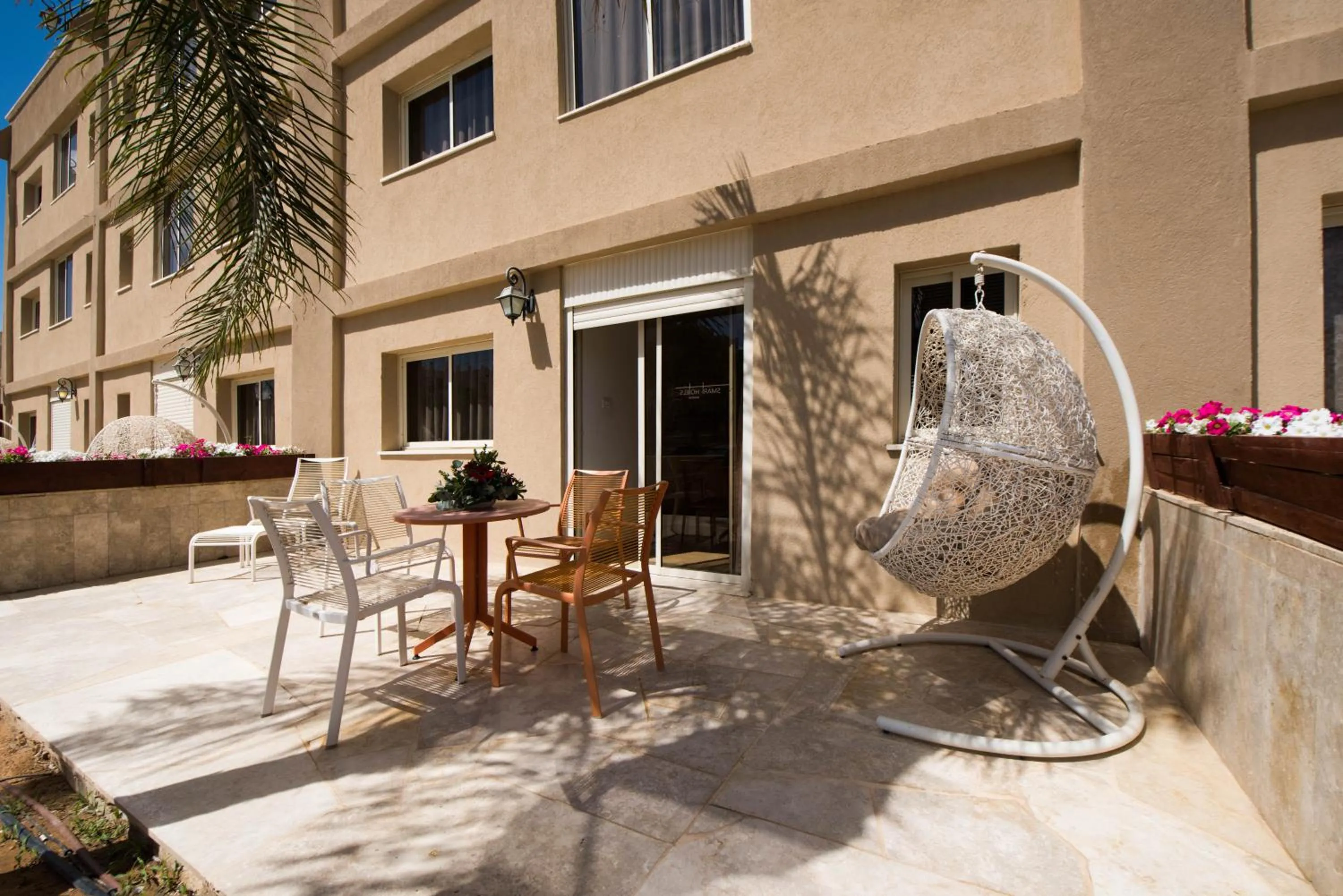 Family Suite with Balcony in Ramon Suites by Smart Hotels