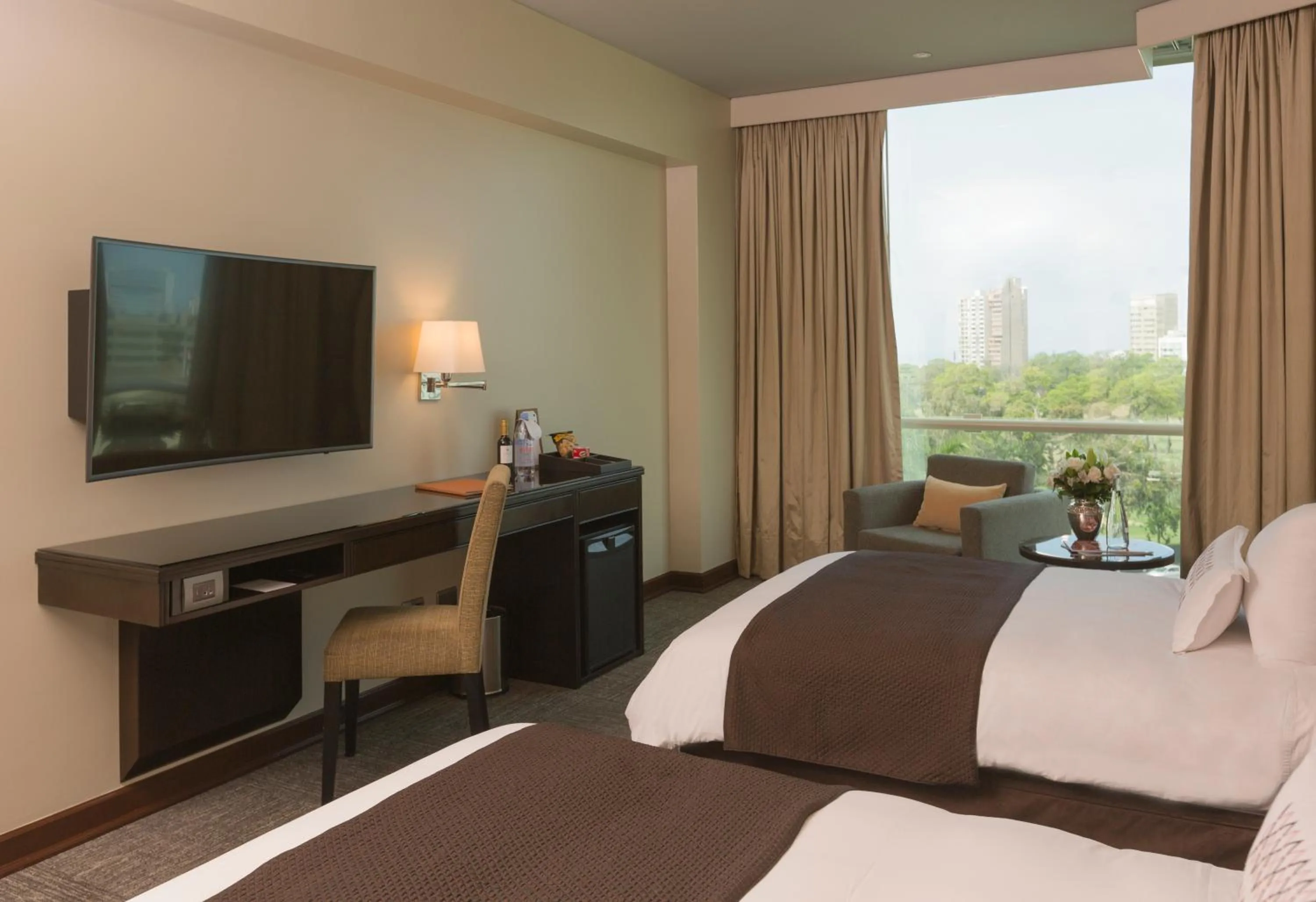 Superior Twin Room in Delfines Hotel & Convention Center