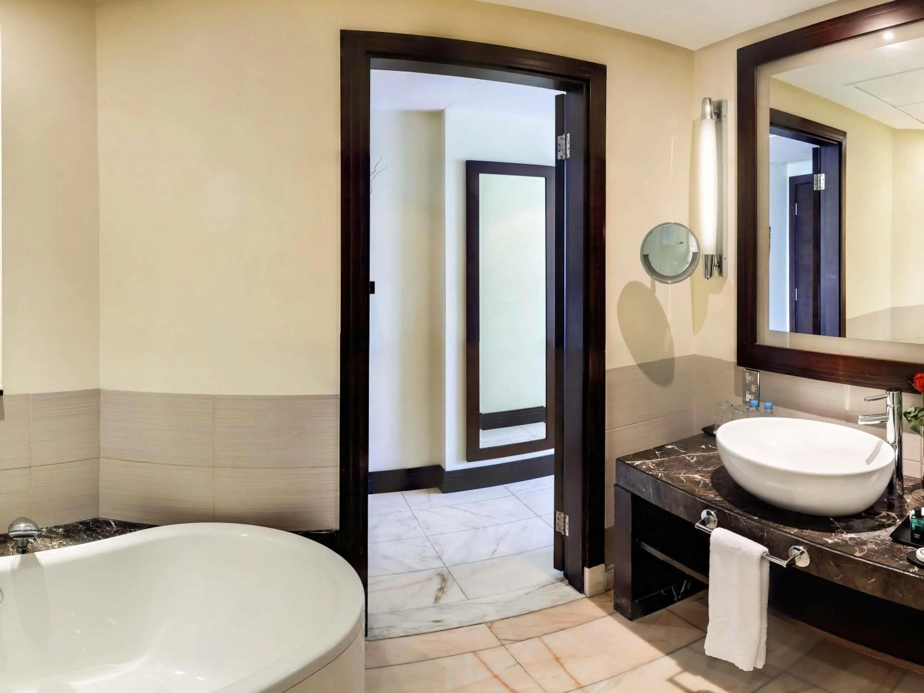 Luxury Room 2 Single Beds Club Floor - Sea View in Sofitel Al Khobar The Corniche