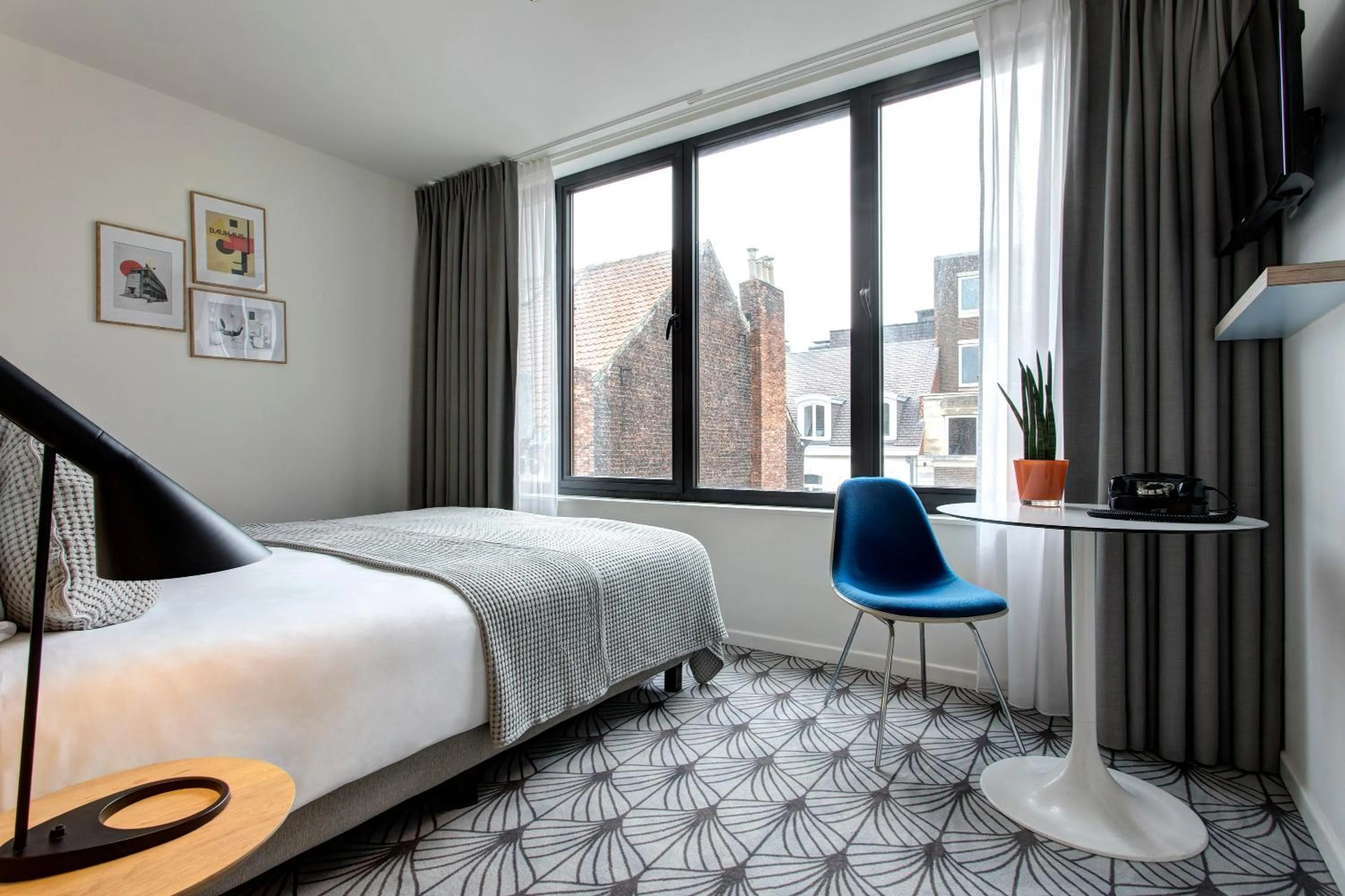 Standard Double Room in Vintage Hotel Brussels