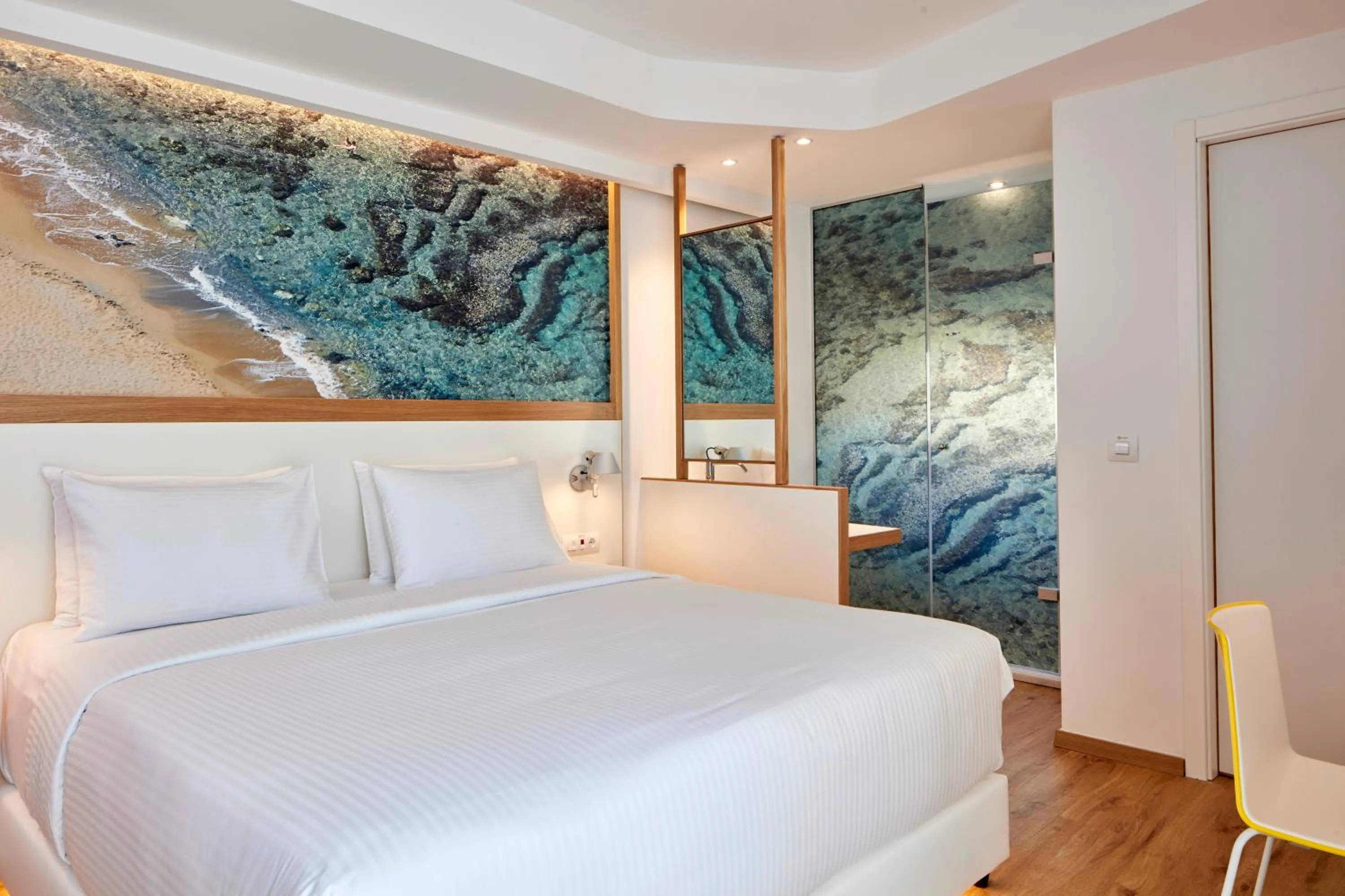 Popular Executive Triple Room in Olive Green Hotel