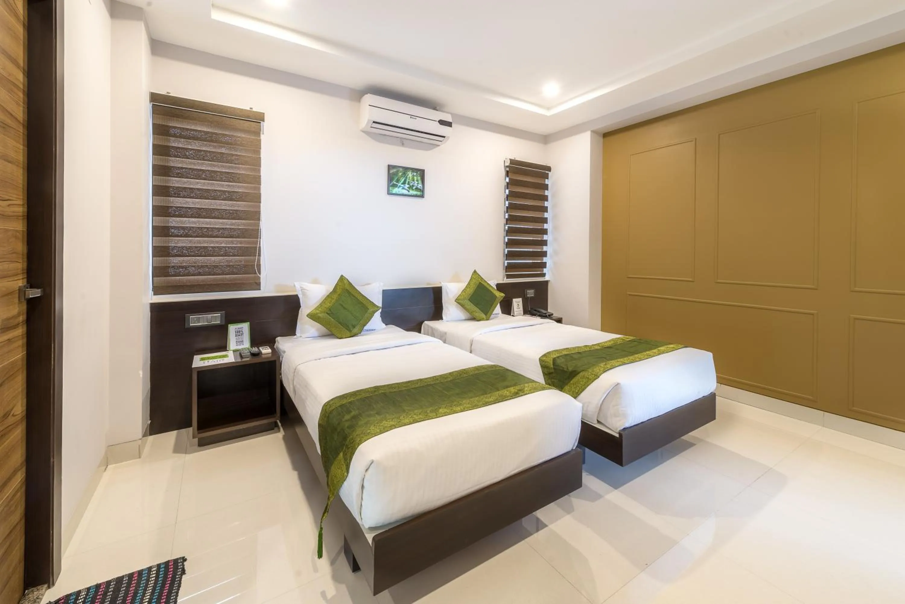 Standard Double or Twin Room in Treebo Raj Premier, Indiranagar