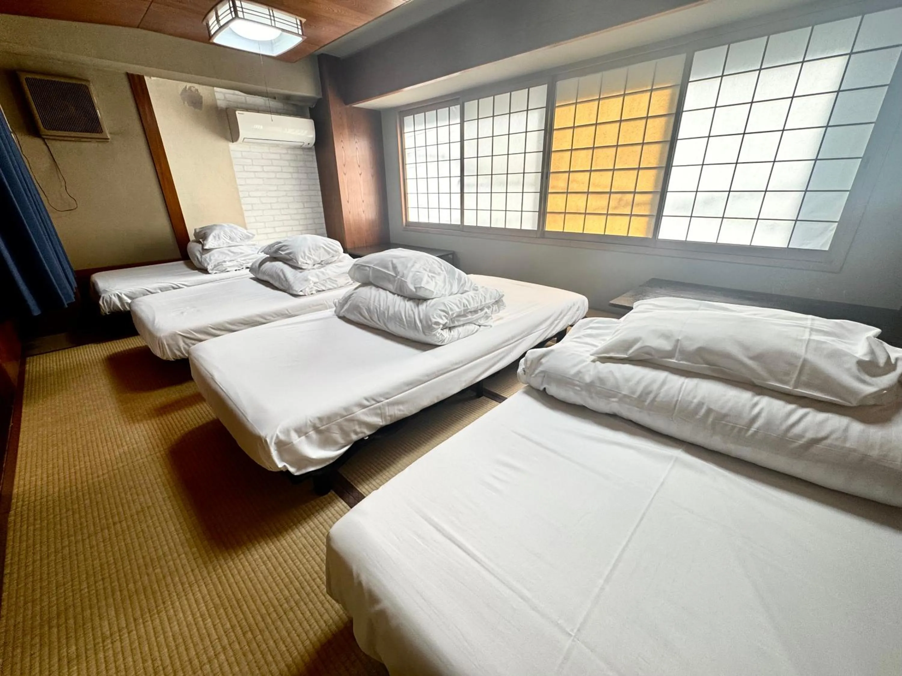 Quadruple Room in Osaka Guesthouse Sakura