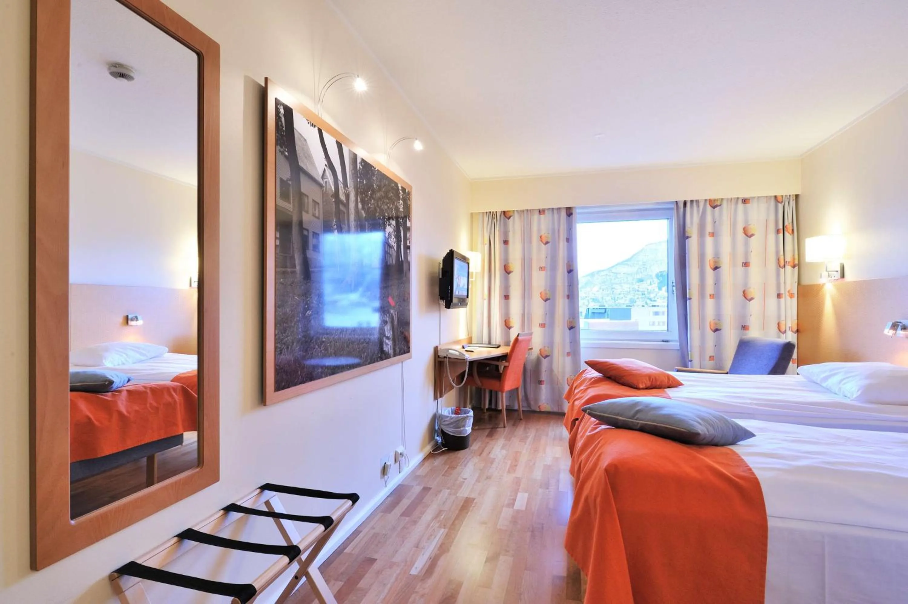 Standard Twin Room in Scandic Grand Tromsø