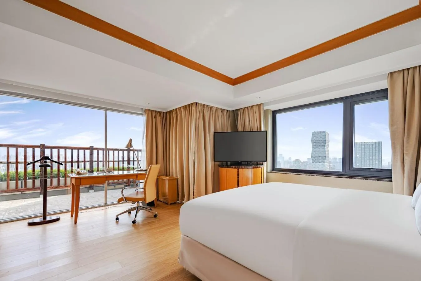 View (from property/room), Bed in Radisson Collection Hotel, Yangtze Shanghai