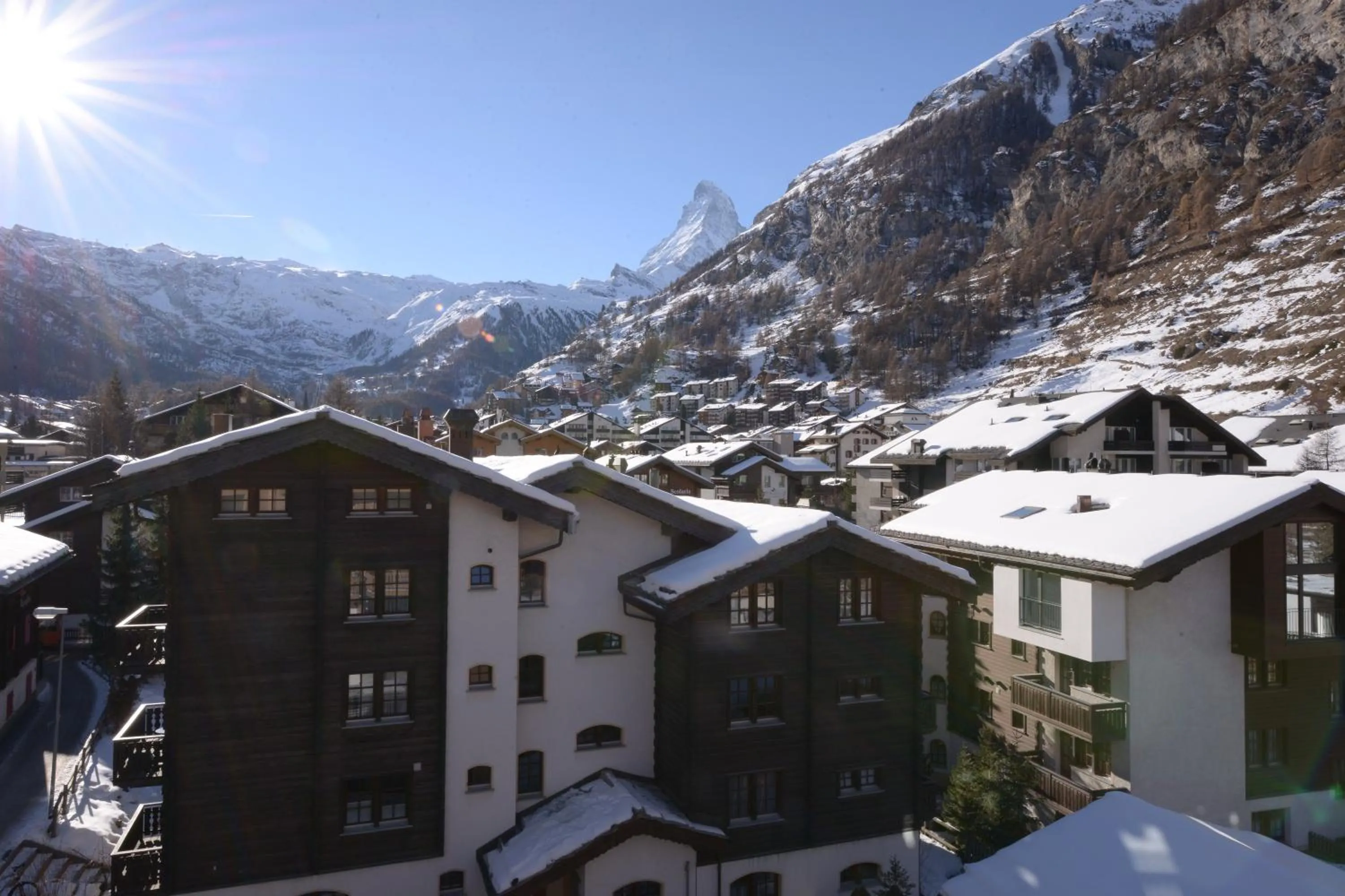 Deluxe Double Room with Balcony and Matterhorn View in Alpenhotel Fleurs de Zermatt