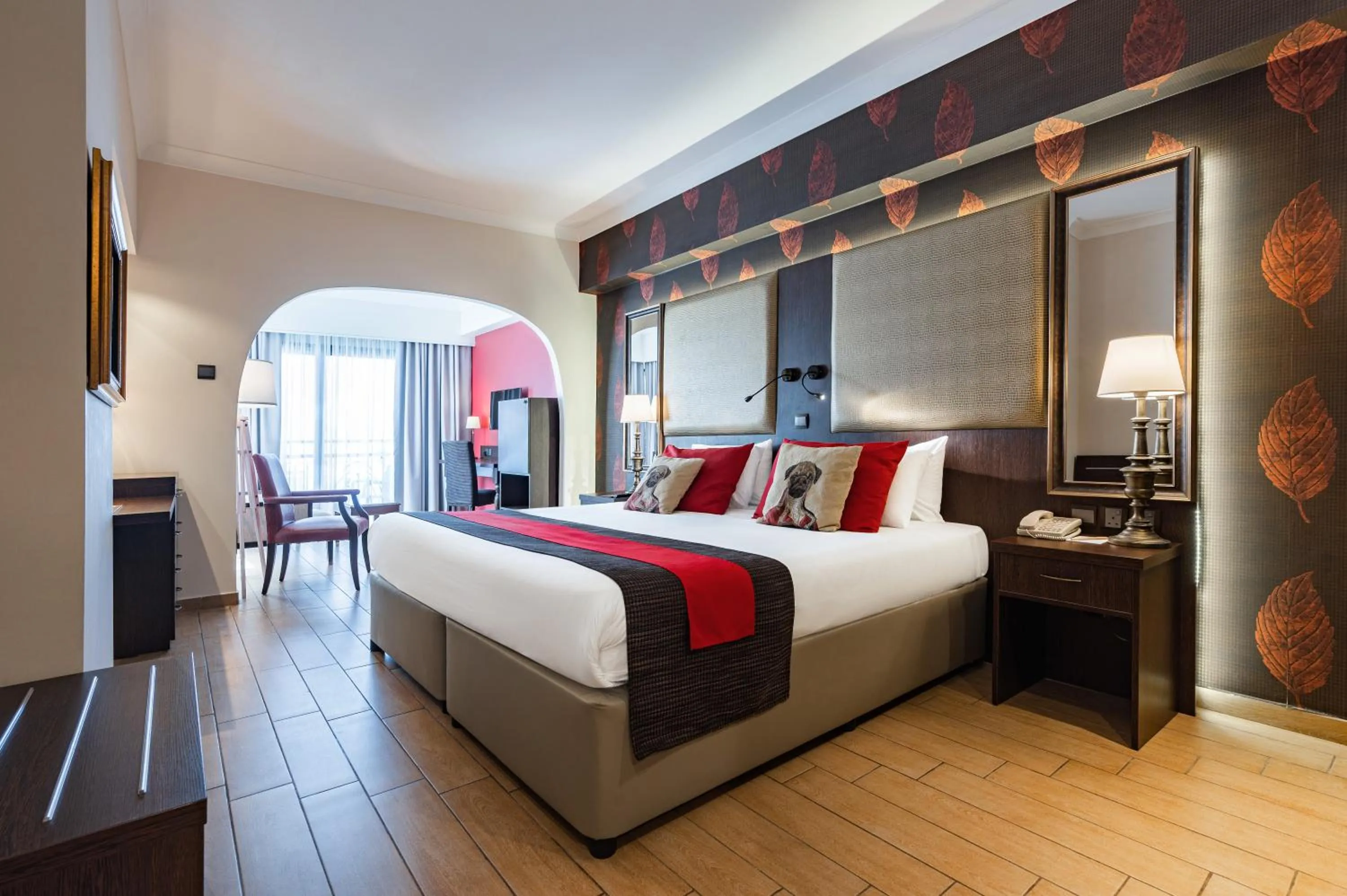 Junior Suite in AX The Victoria Hotel