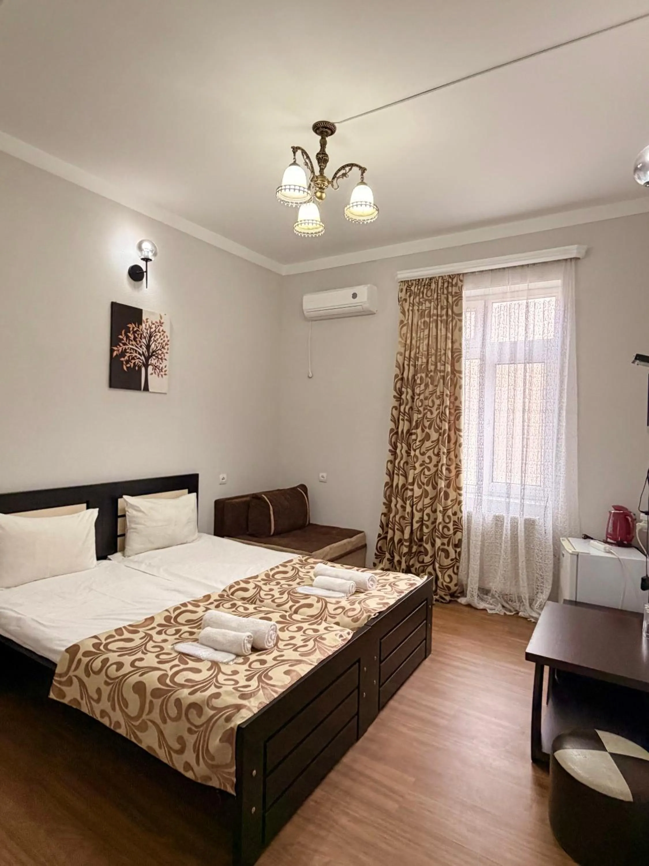 Double or Twin Room in Qeroli old town