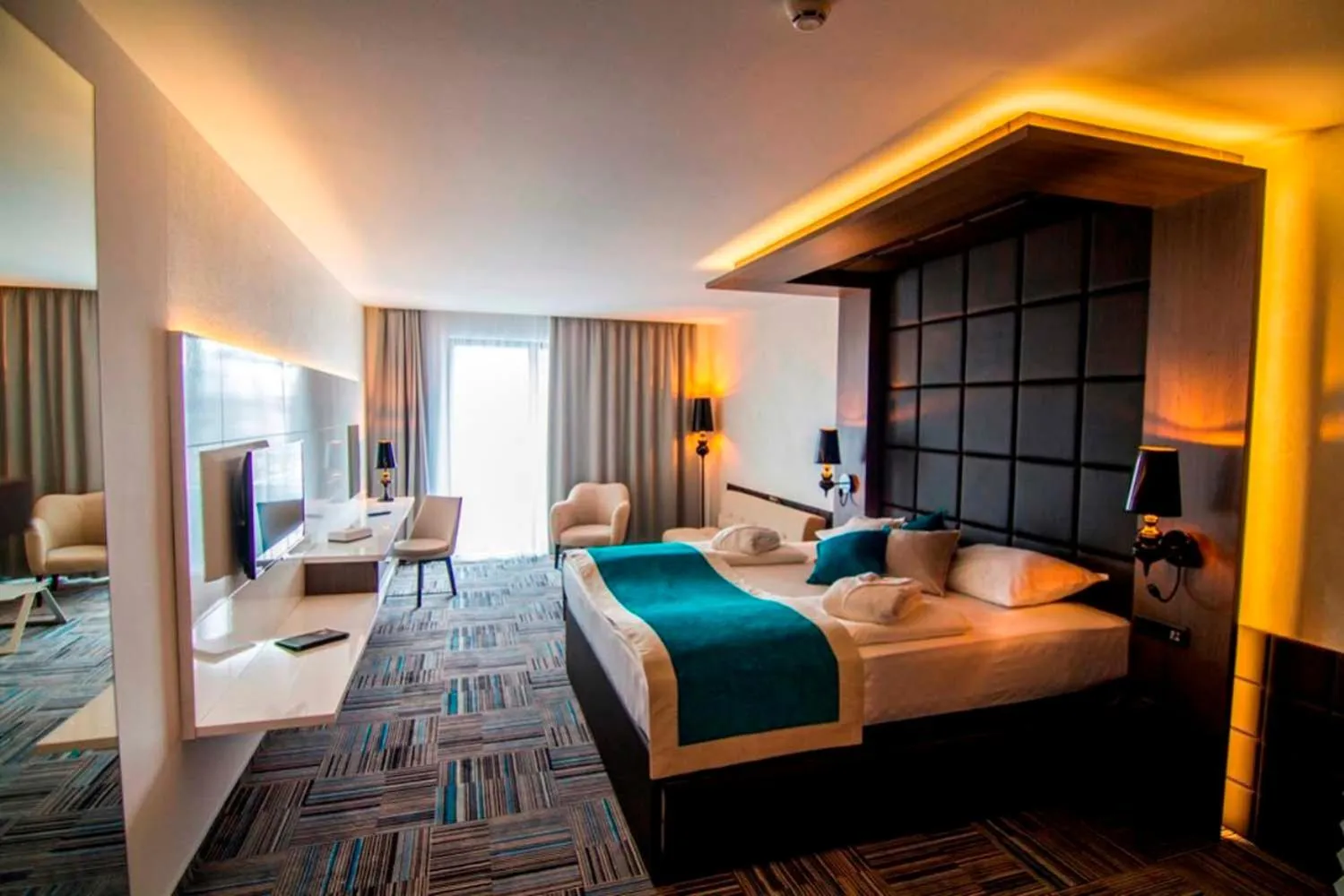 Deluxe Double or Twin Room with Balcony - single occupancy in Hotel Hills Sarajevo Congress & Thermal Spa Resort
