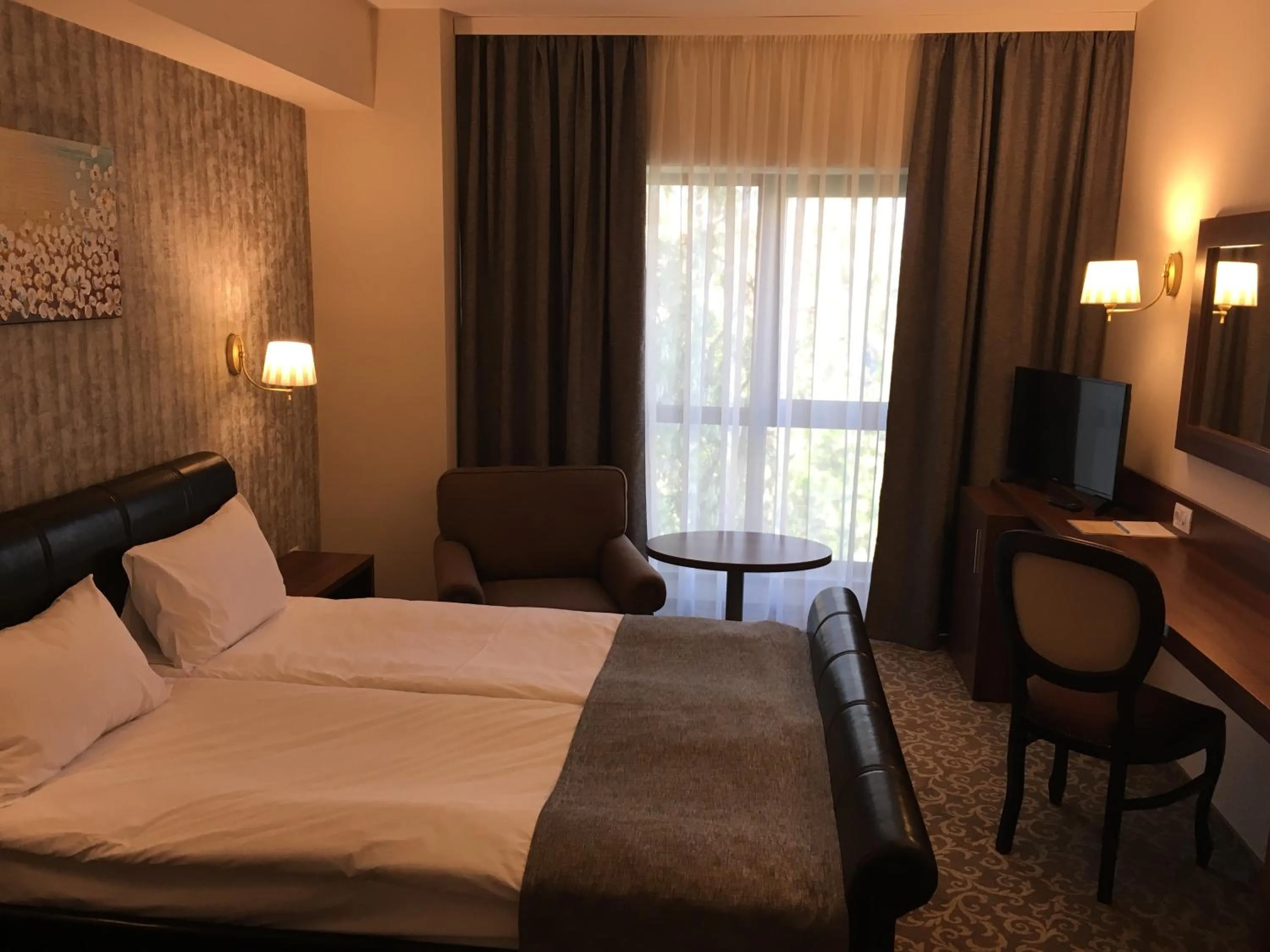 One-Bedroom Suite Non Smoking in Hotel Arnia