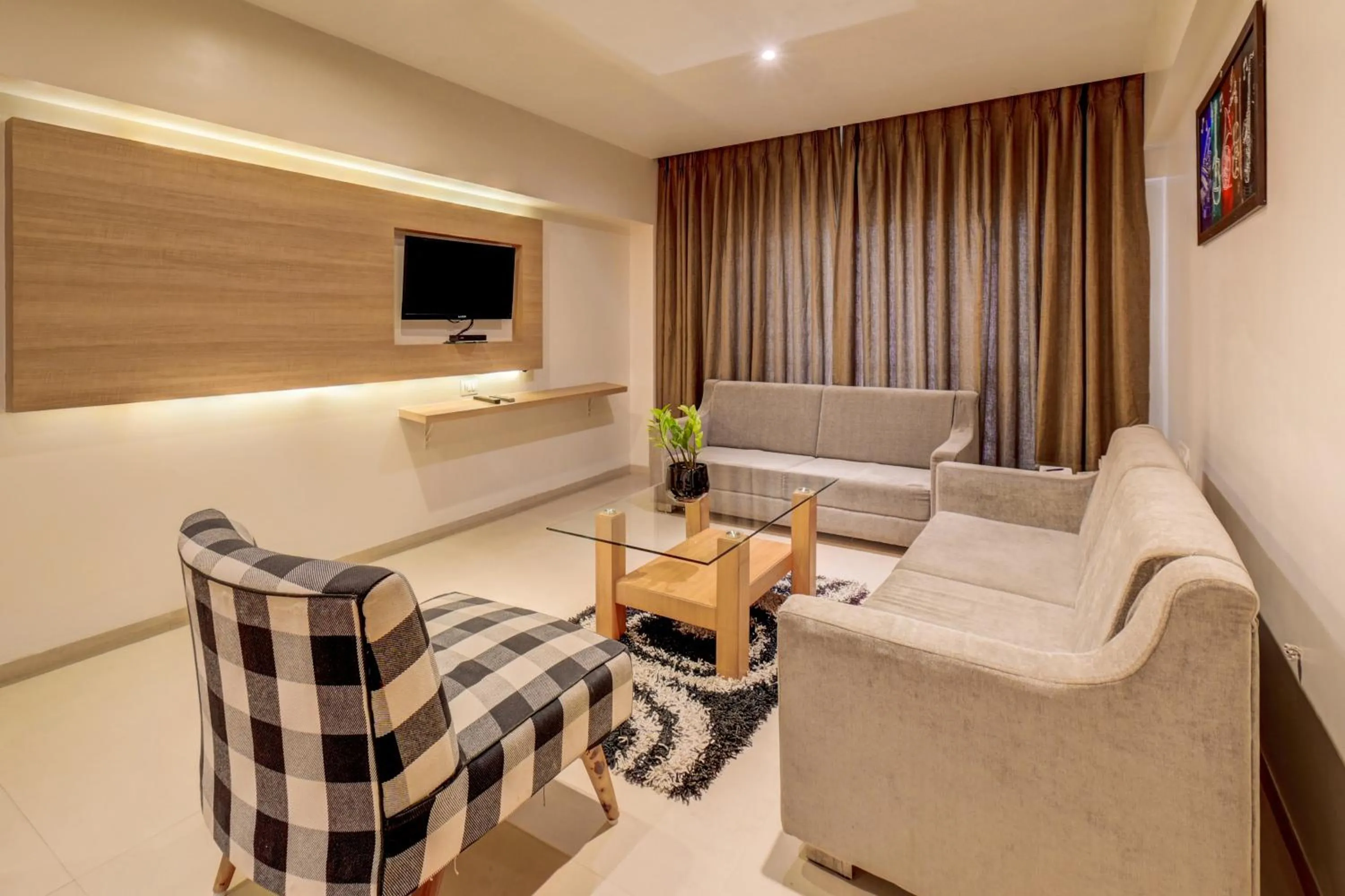 Suite in The SSK Solitaire Hotel & Banquets