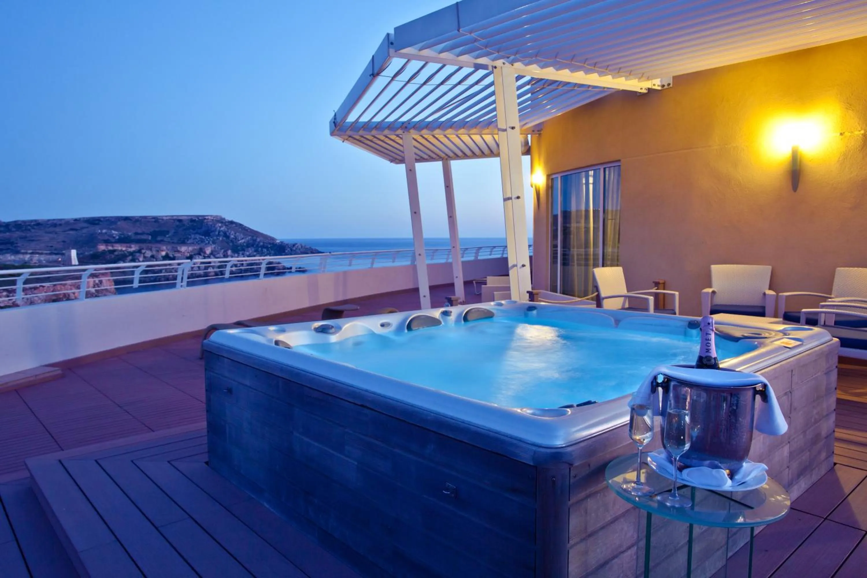 Four-Bedroom Penthouse Suite in Radisson Blu Resort & Spa, Malta Golden Sands