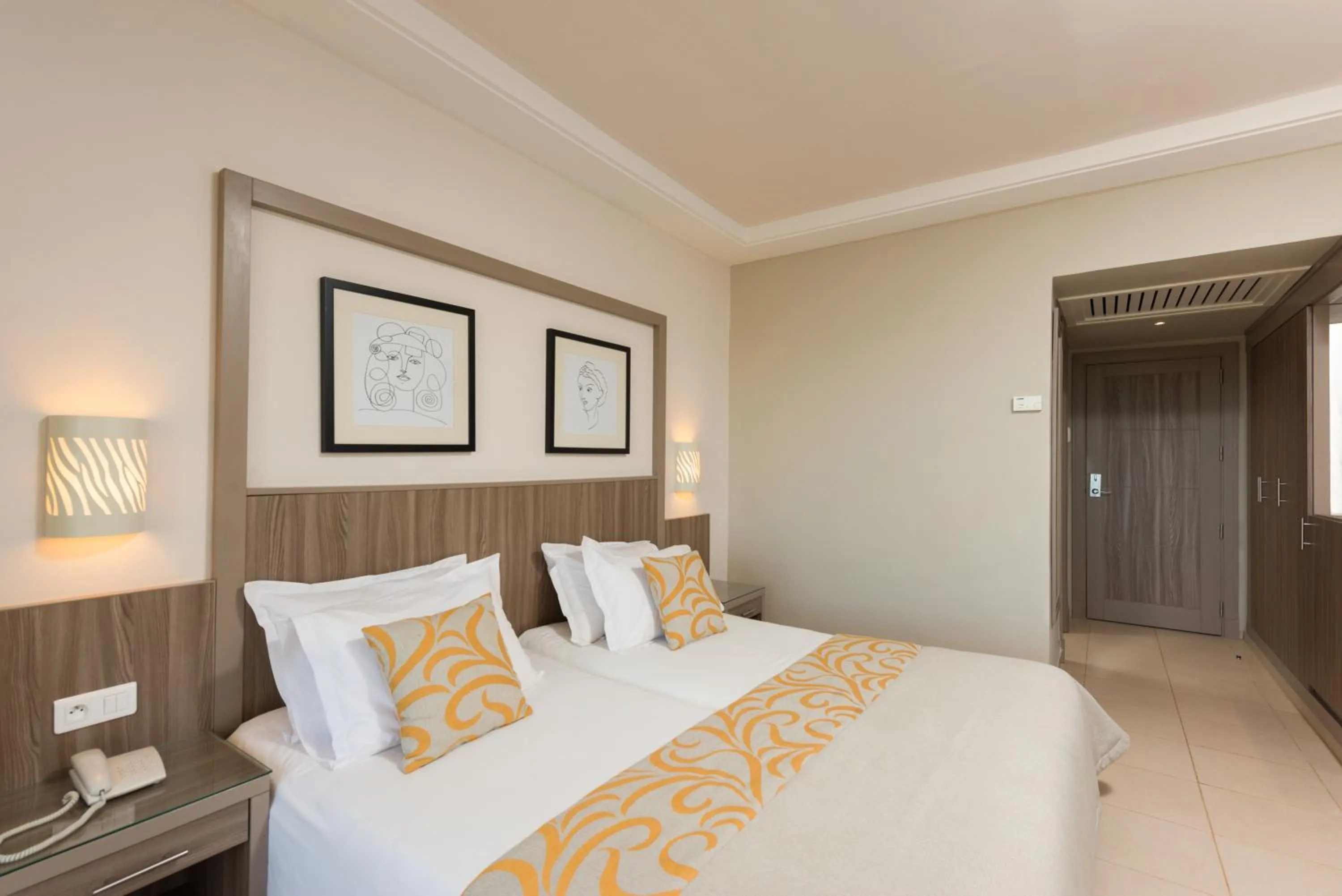 Double Single Use - single occupancy in Iberostar Waves Mehari Djerba