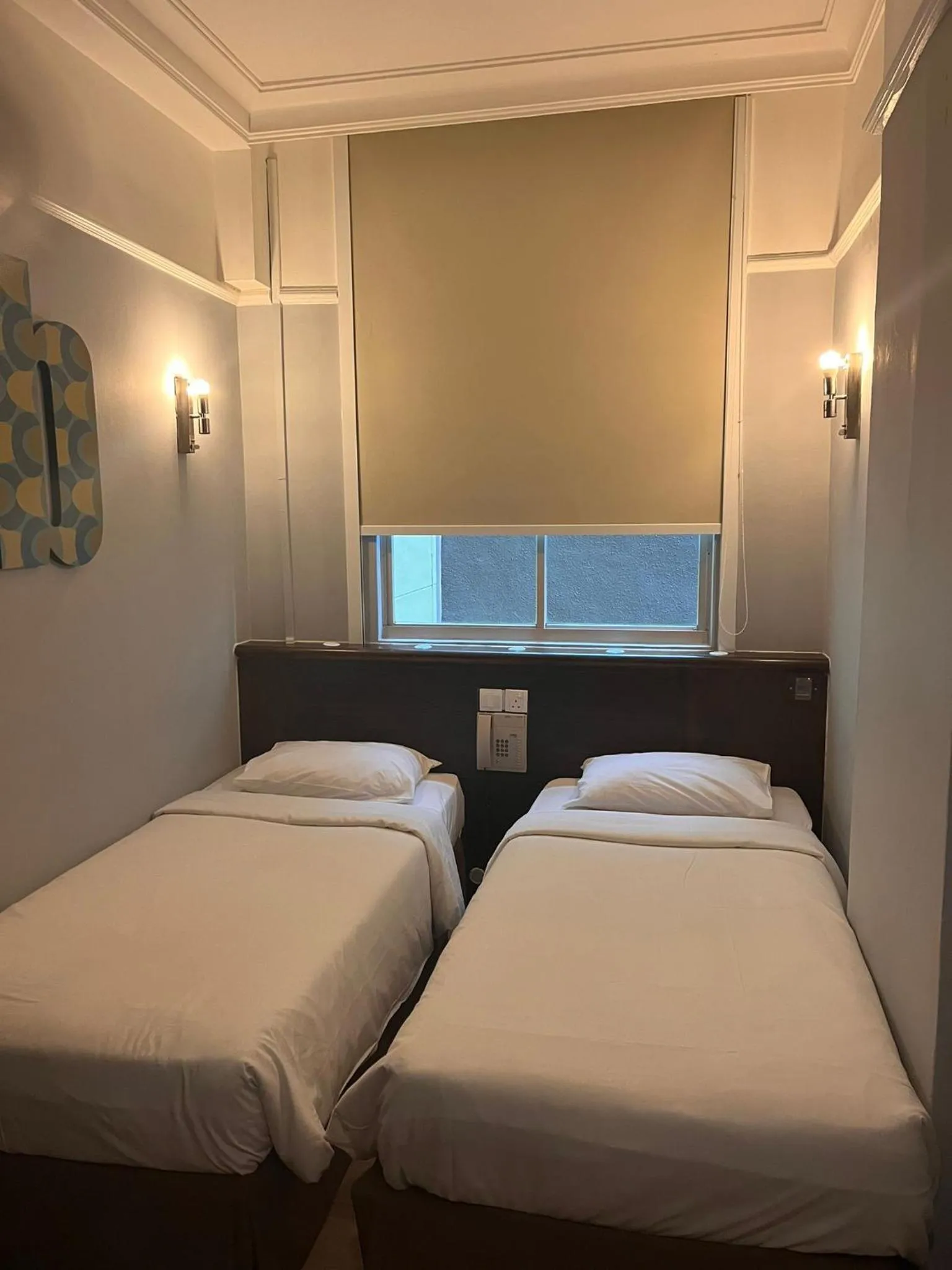 Standard Twin Room in Hotel Bencoolen Singapore