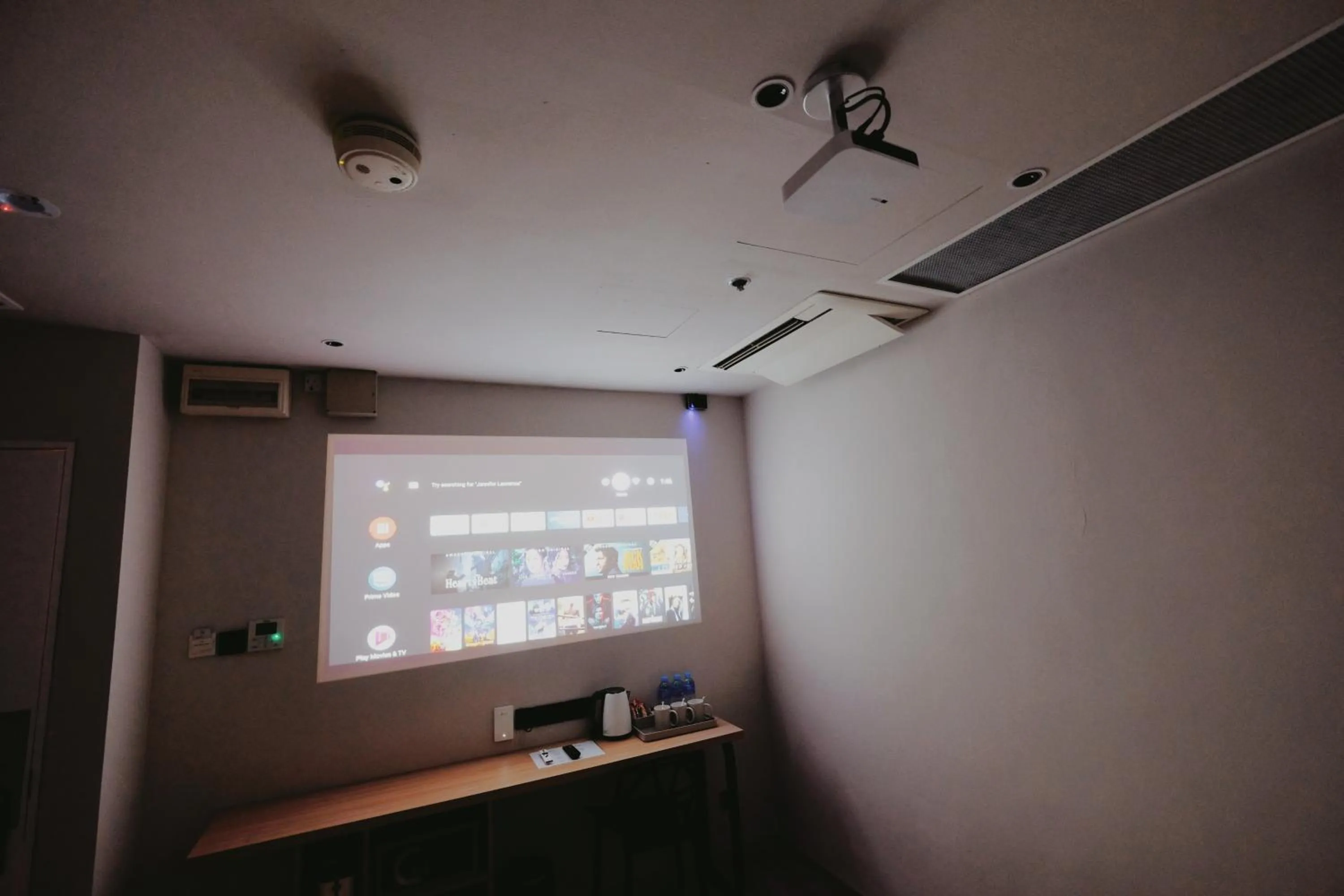 Deluxe Twin Room in Rest Bugis Hotel