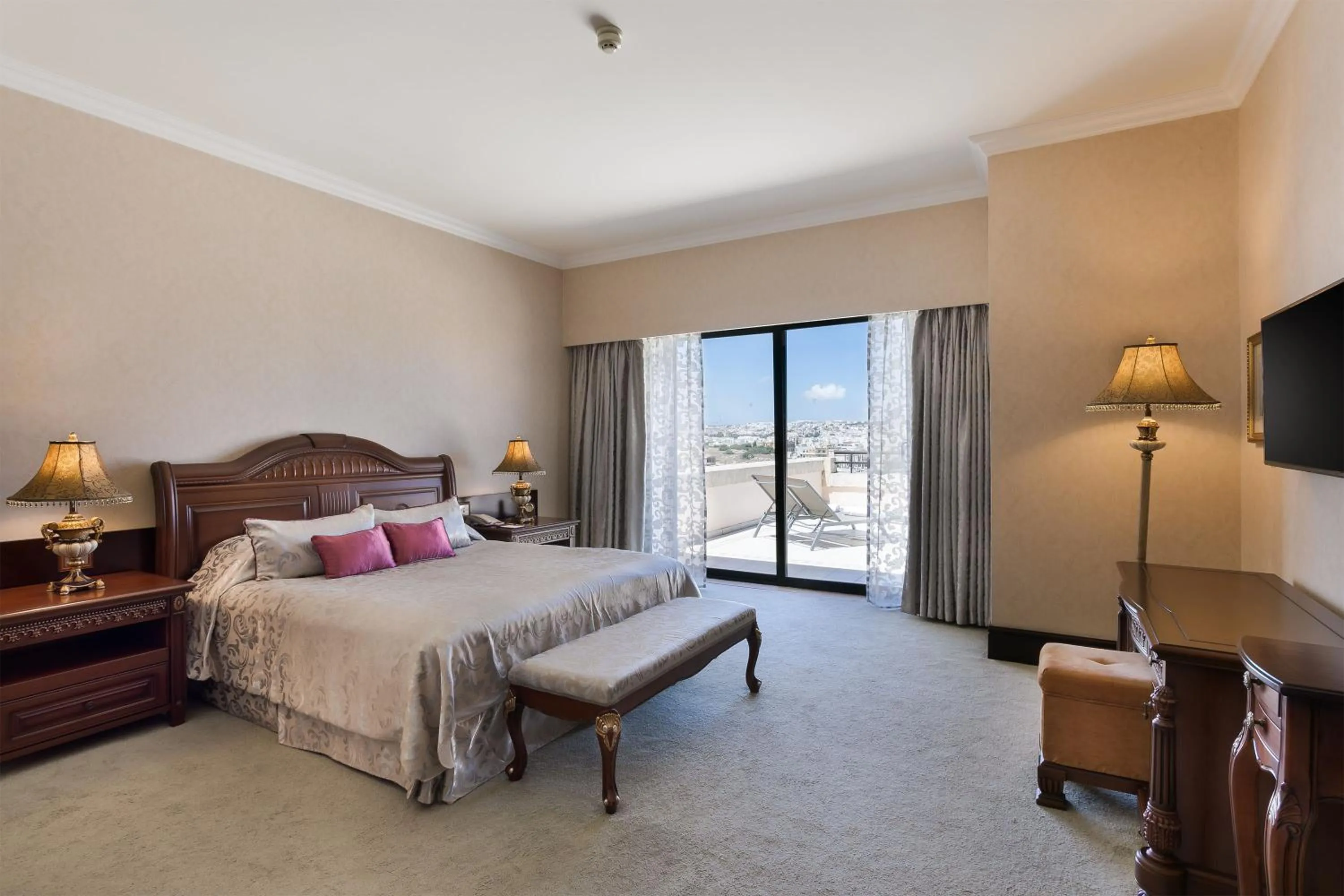 Presidential Suite with Terrace and Full Sea View in Grand Hotel Excelsior