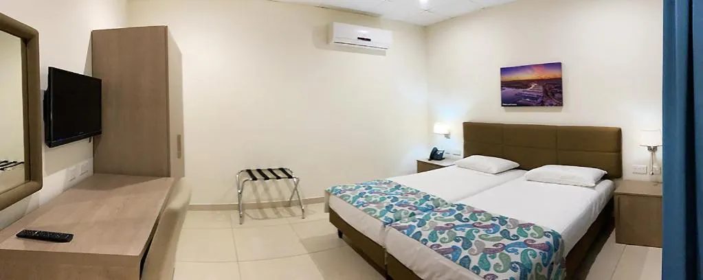 Superior Twin Room in Hotel Kennedy Nova