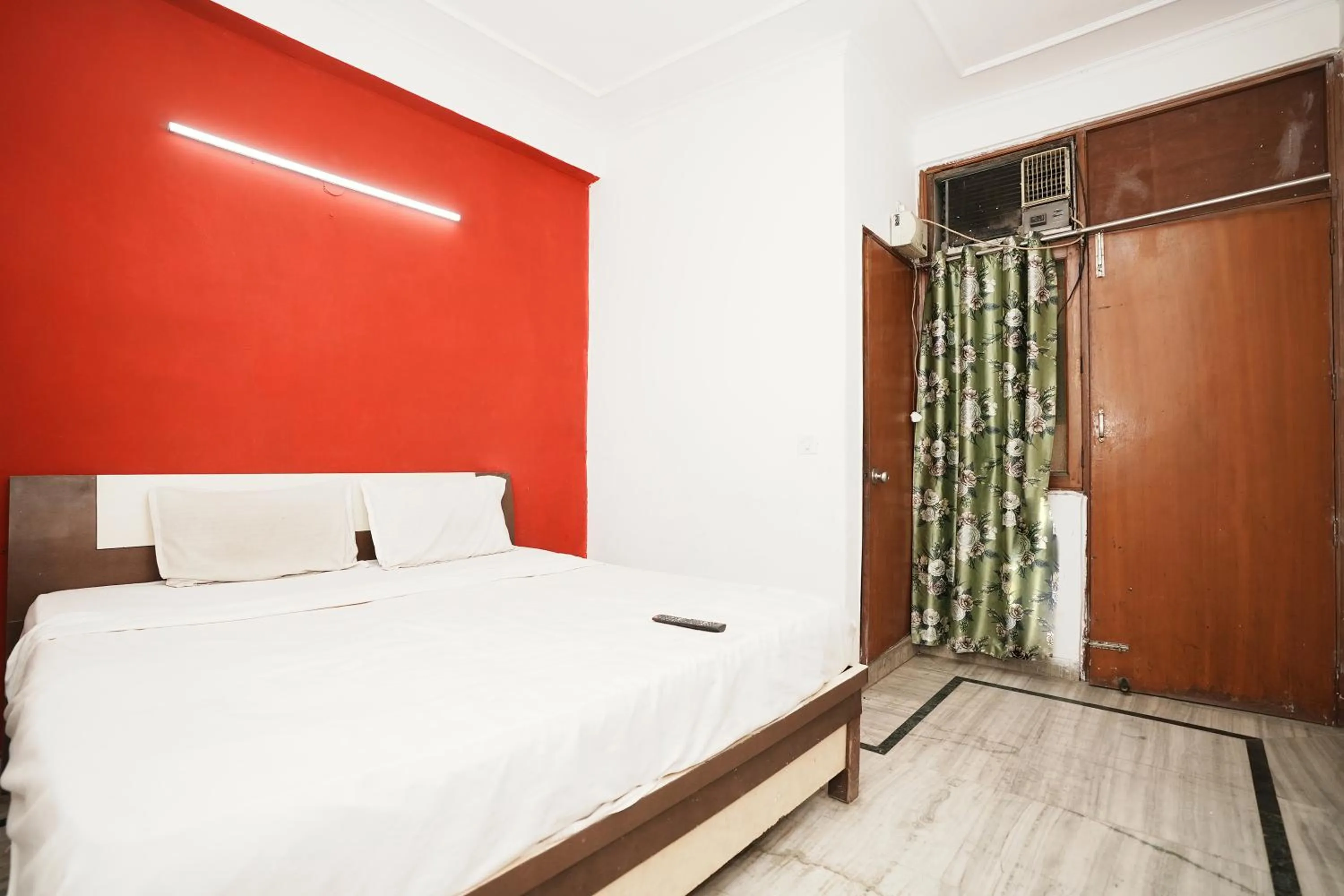 King Room in Hotel Sunrise Moon