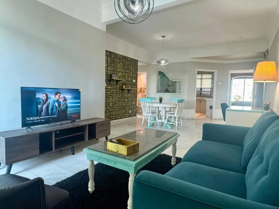 One Bedroom Deluxe Suite in Century Bay Private Residences