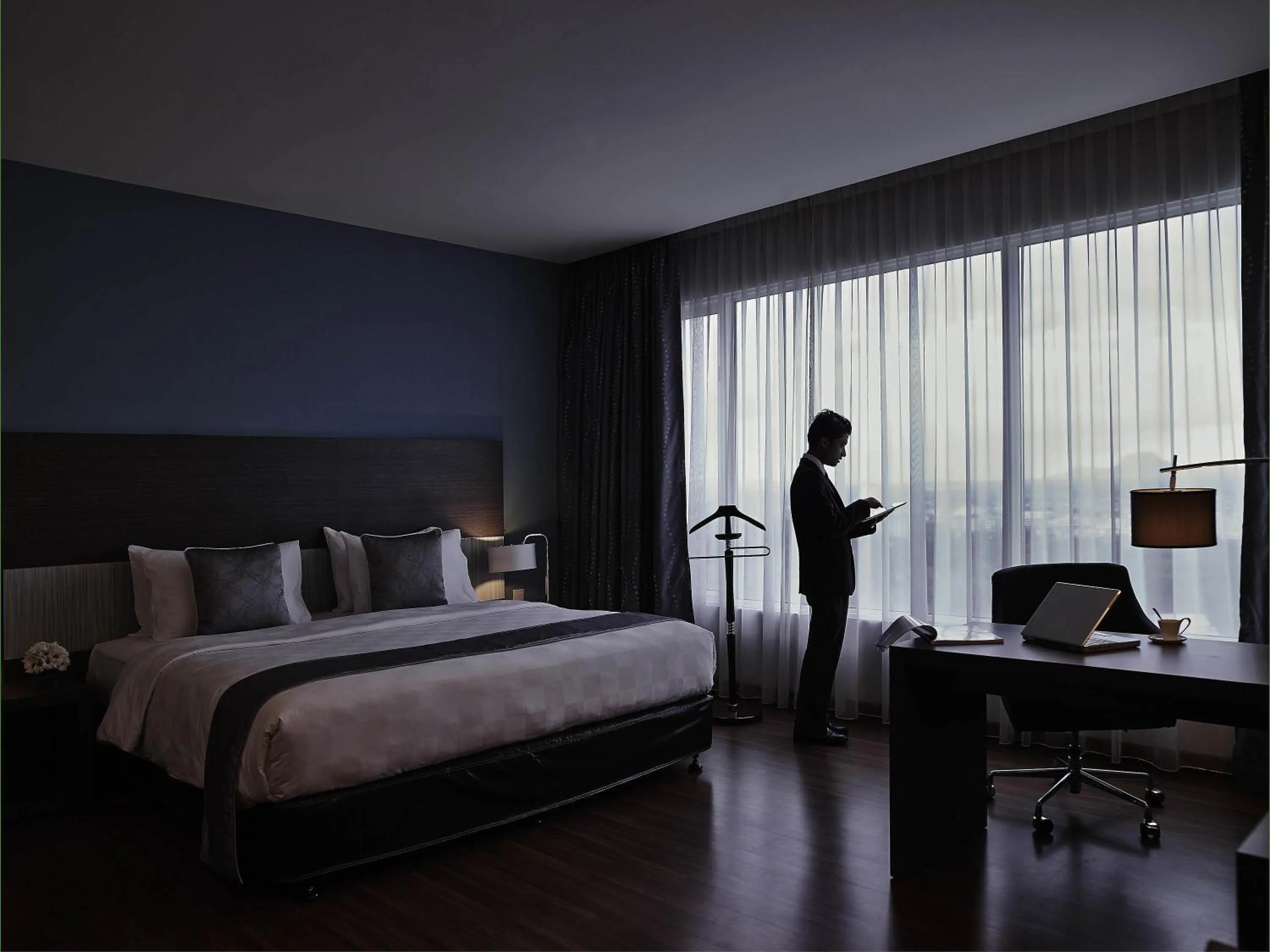 Deluxe King Room in Pullman Kuching