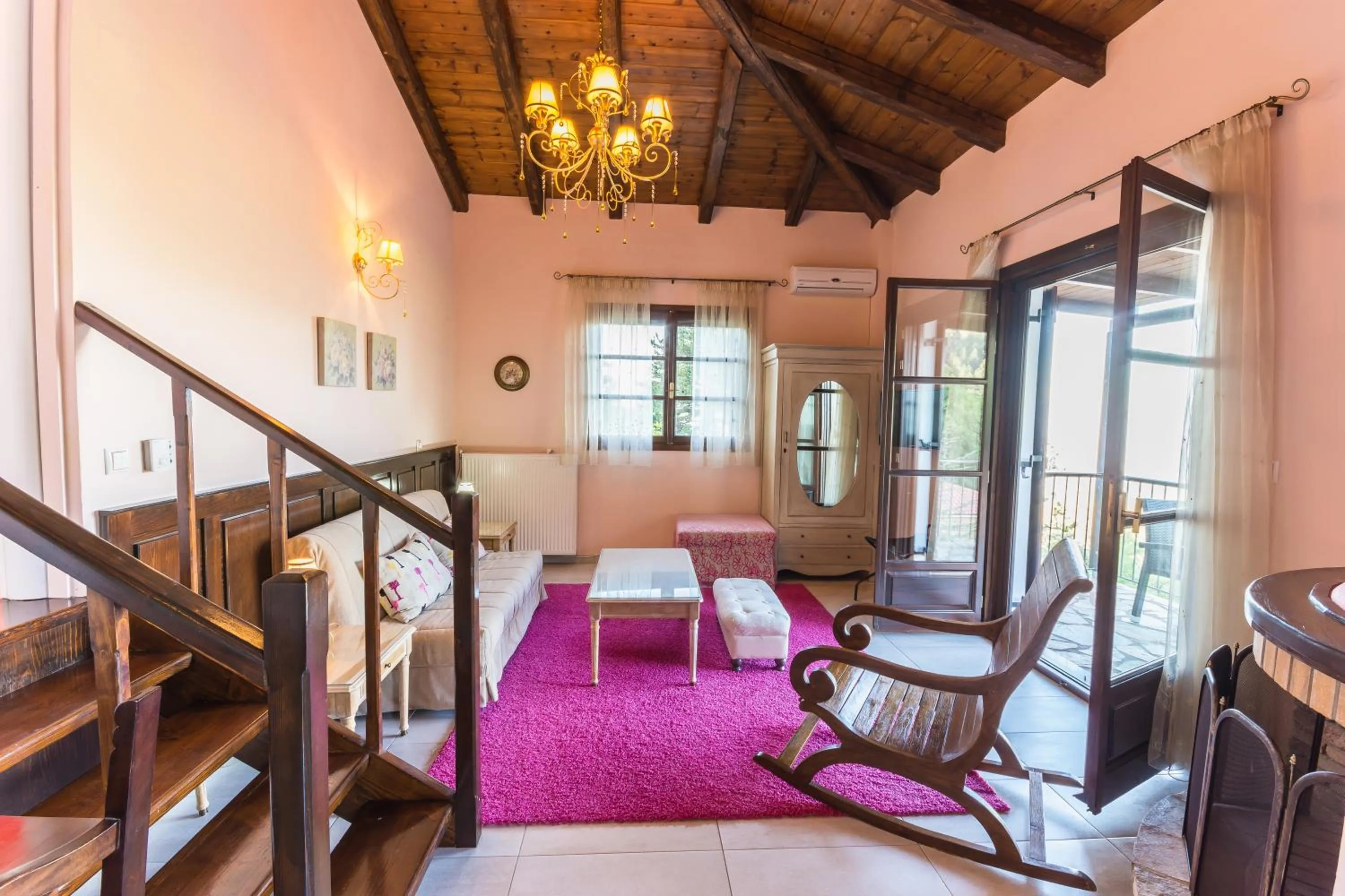 Deluxe Residence with Panoramic View in Ilaeira Mountain Resort