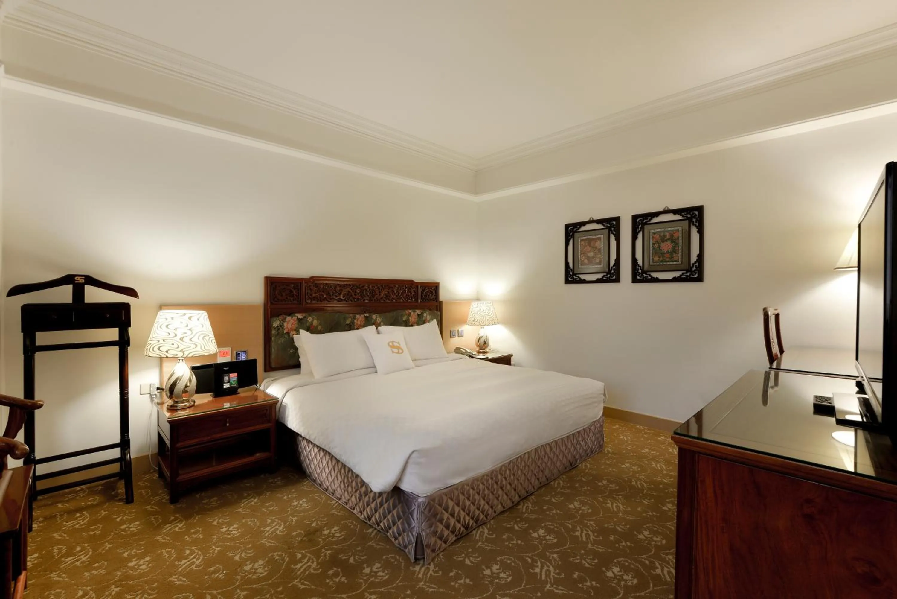 Deluxe Suite in Hotel Sunshine