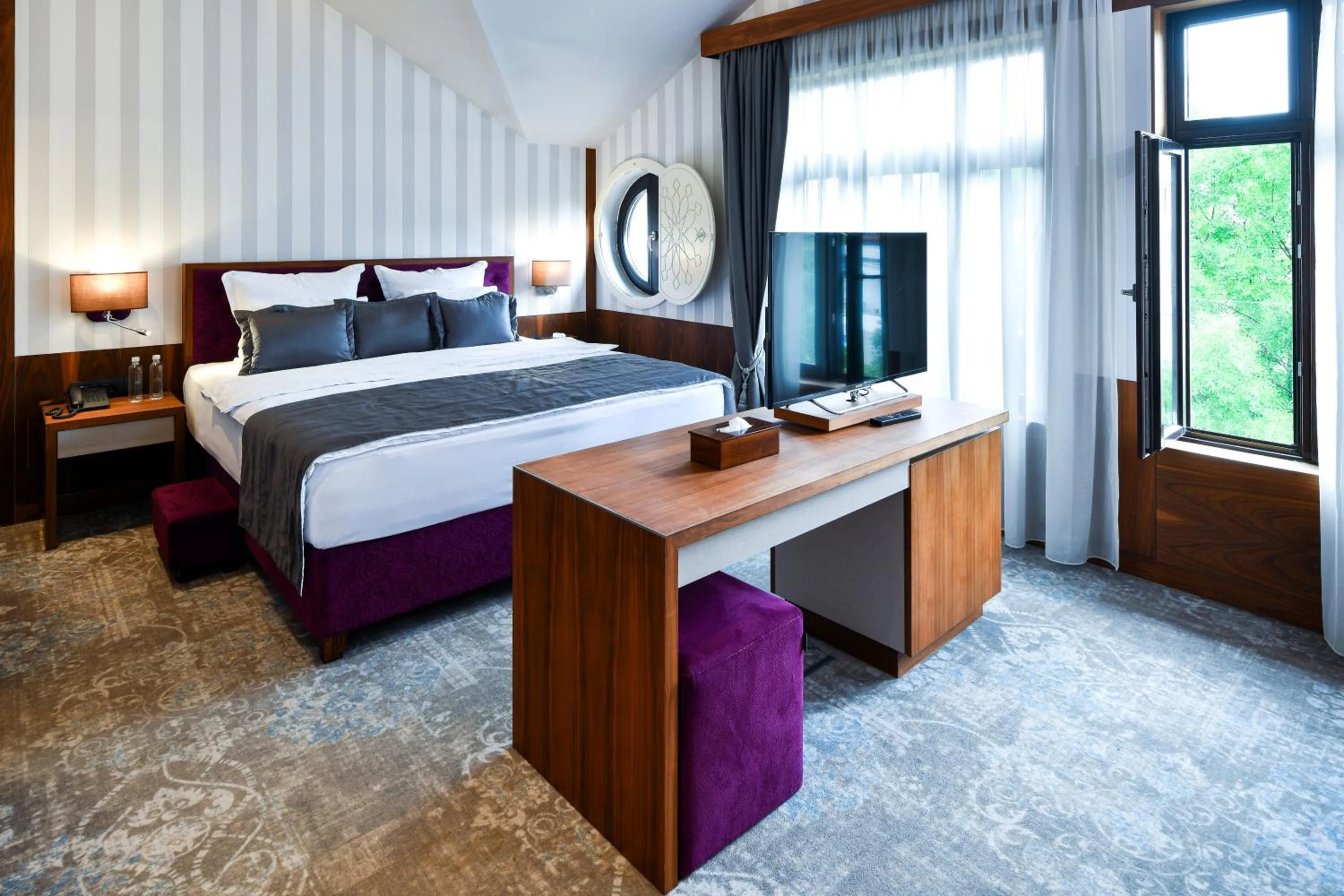 Superior King Room in Heritage Hotel Krone