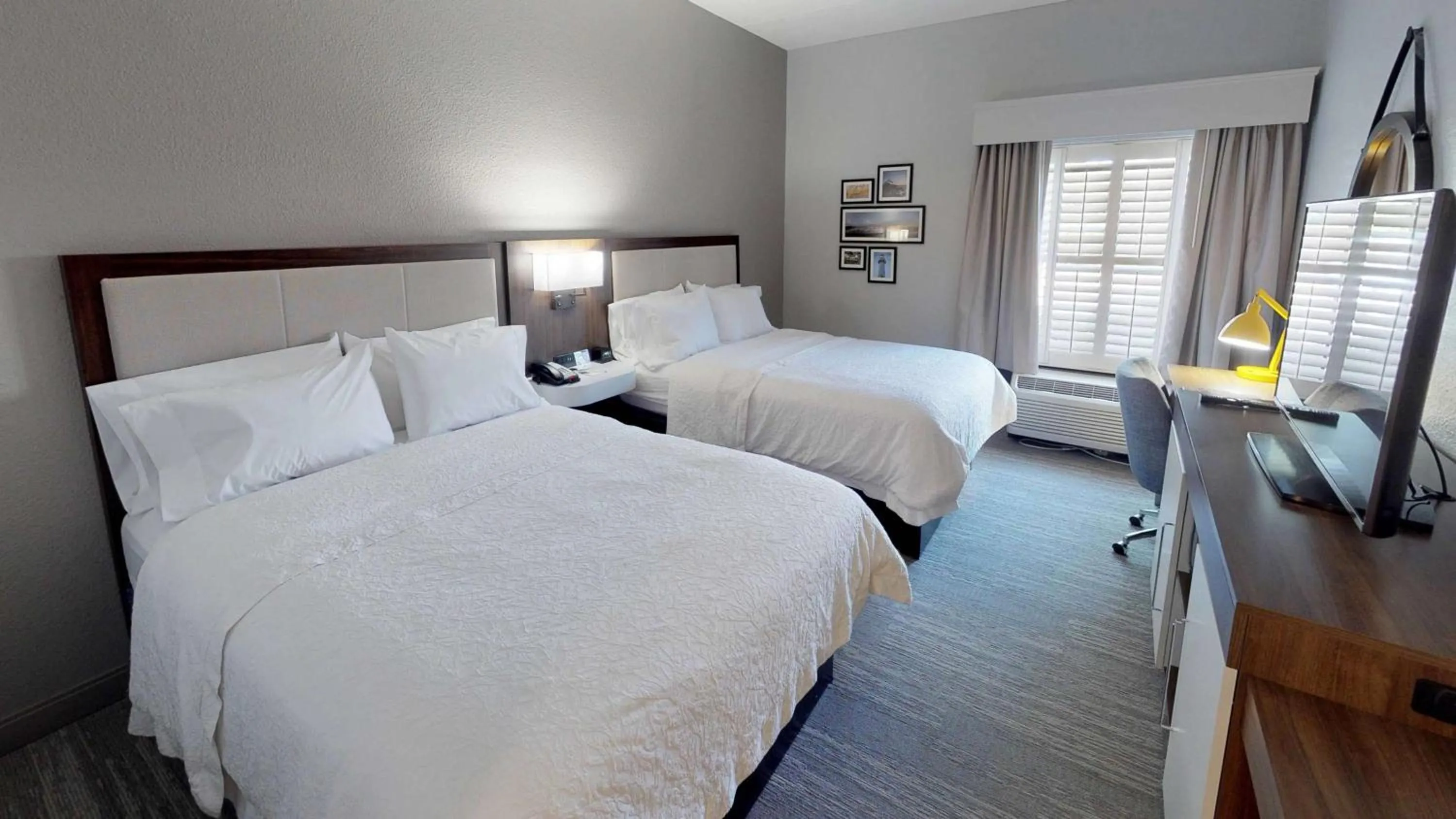 Queen Room with Two Queen Beds - Mobility Access/Non-Smoking in Hampton Inn St. Simons Island