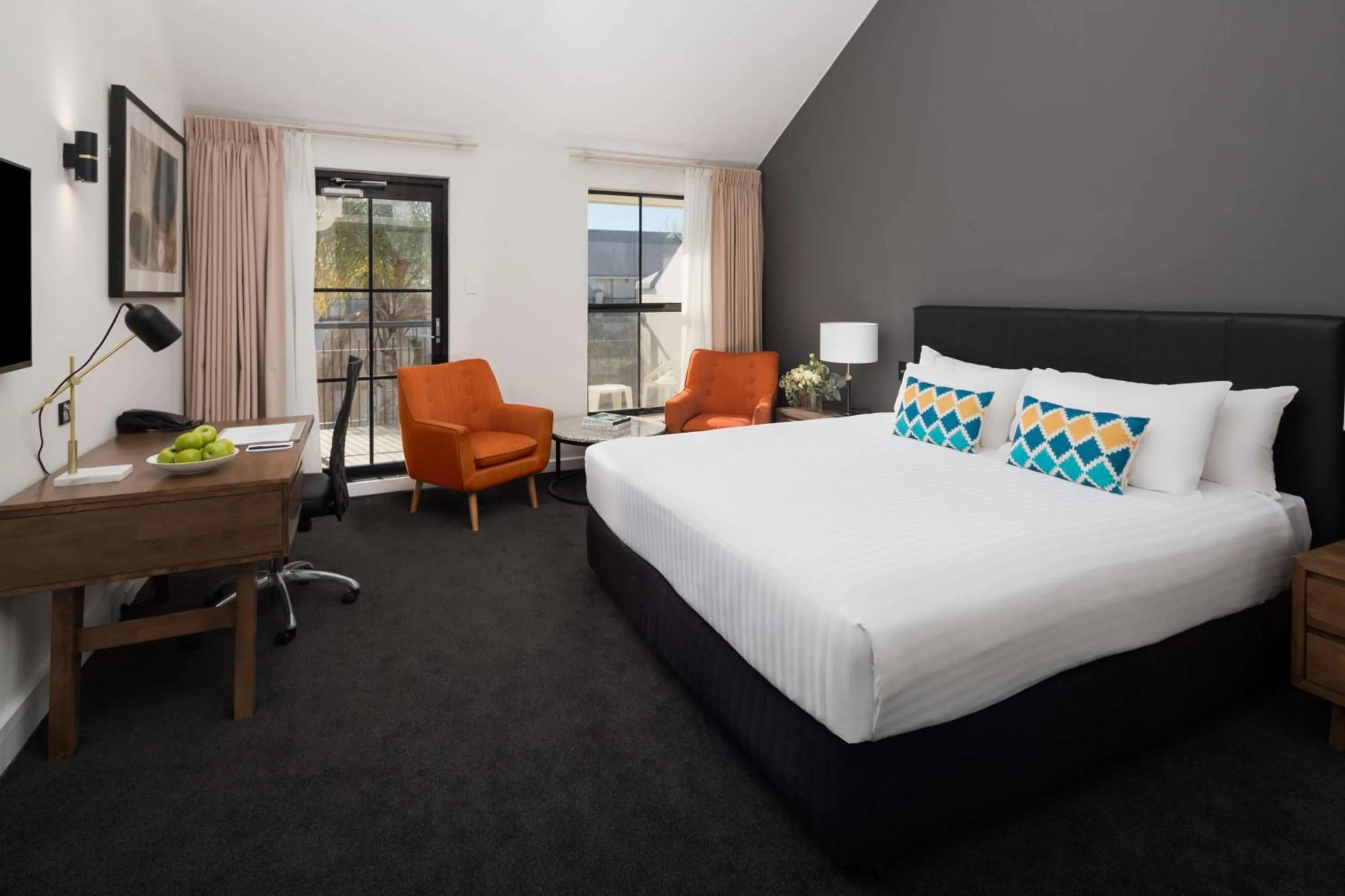 Superior Queen Room with Pool View in Esplanade Hotel Fremantle - by Rydges