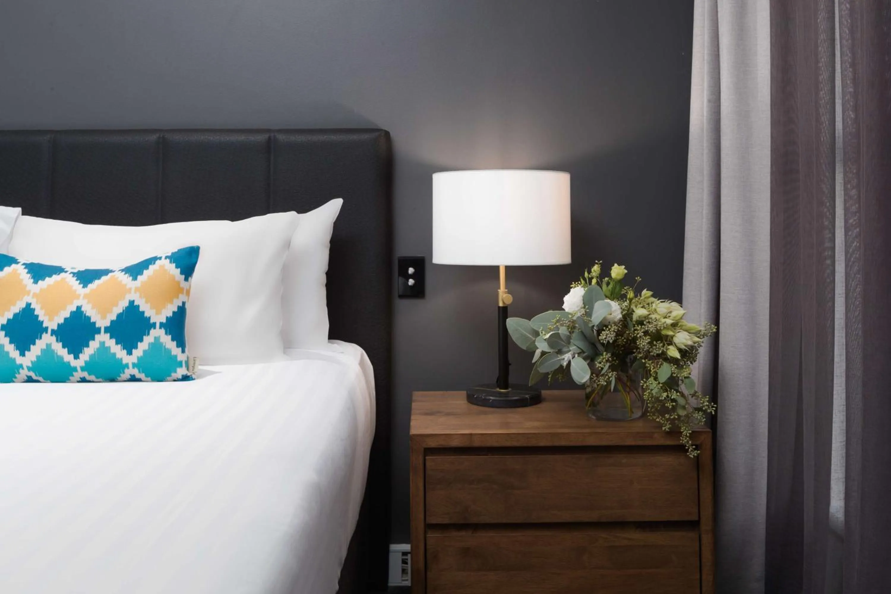 Queen Room - Disability Access in Esplanade Hotel Fremantle - by Rydges