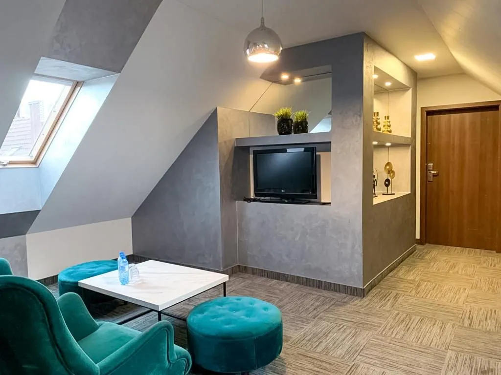 Standard Double Suite in Hotel Fero Express POKOJE KLIMATYZOWANE AC