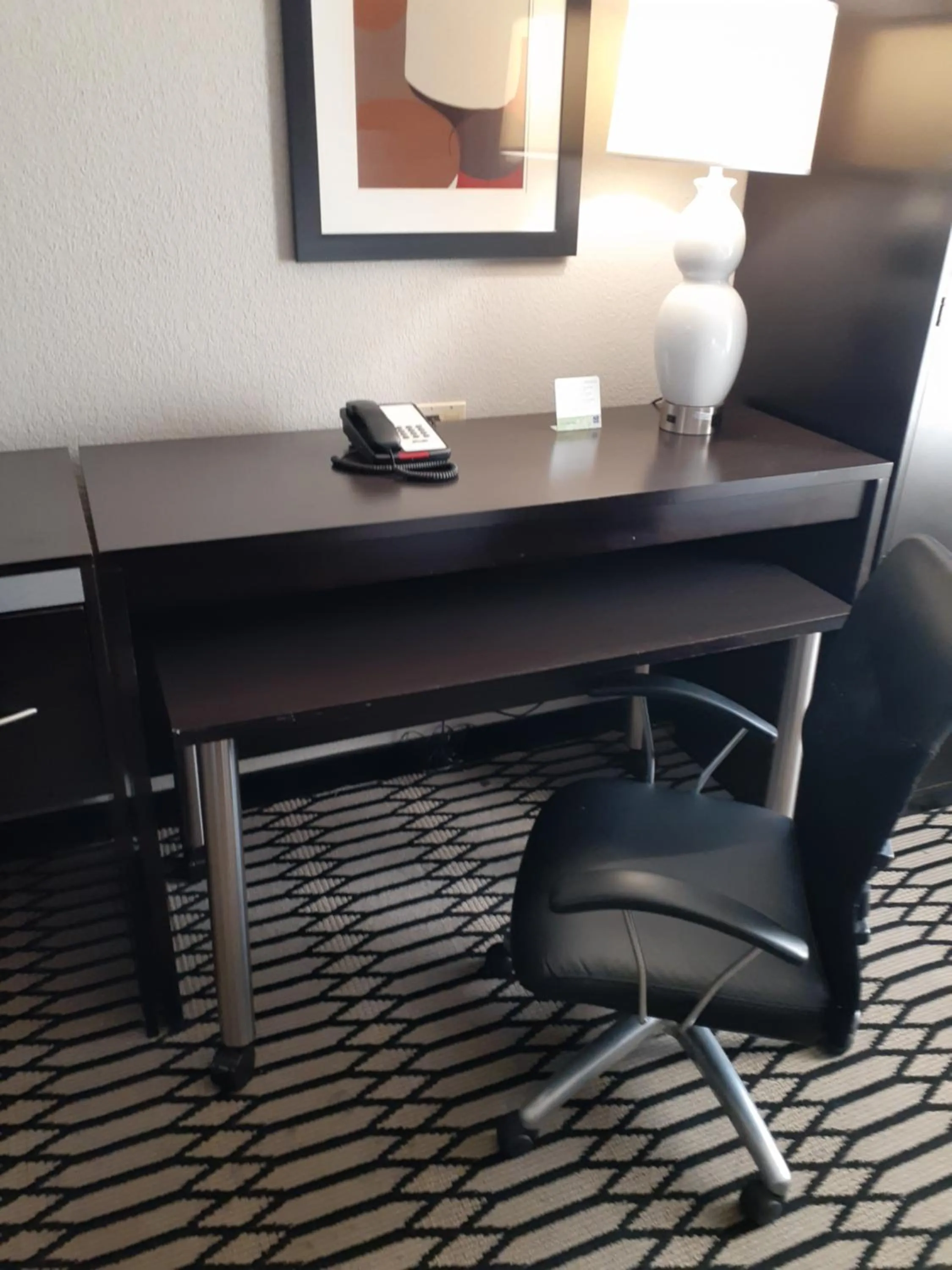 King Suite with Sofa Bed - Non-Smoking in Independent SPHC BWI Suites