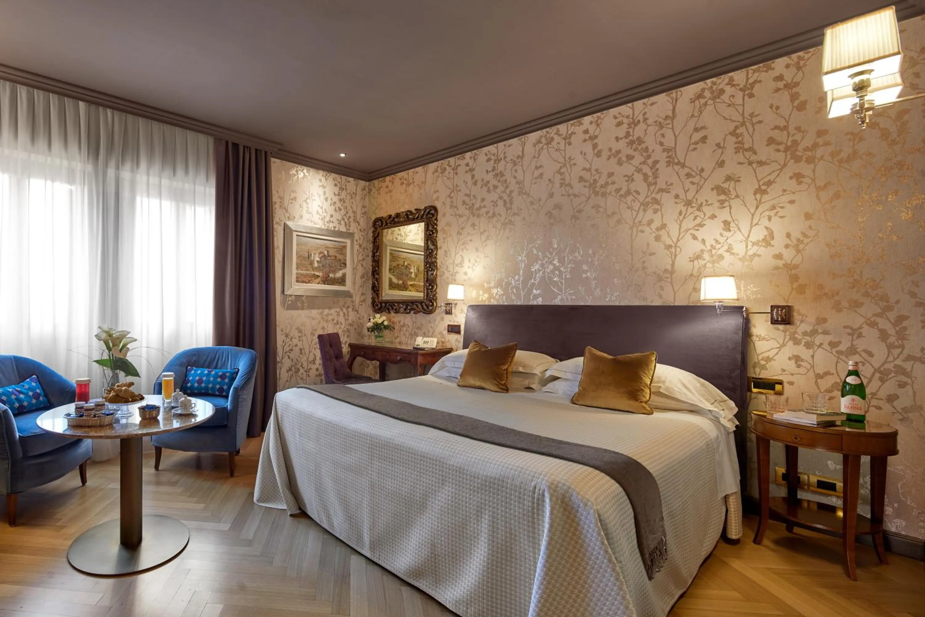 Superior Double Room in Hotel Accademia