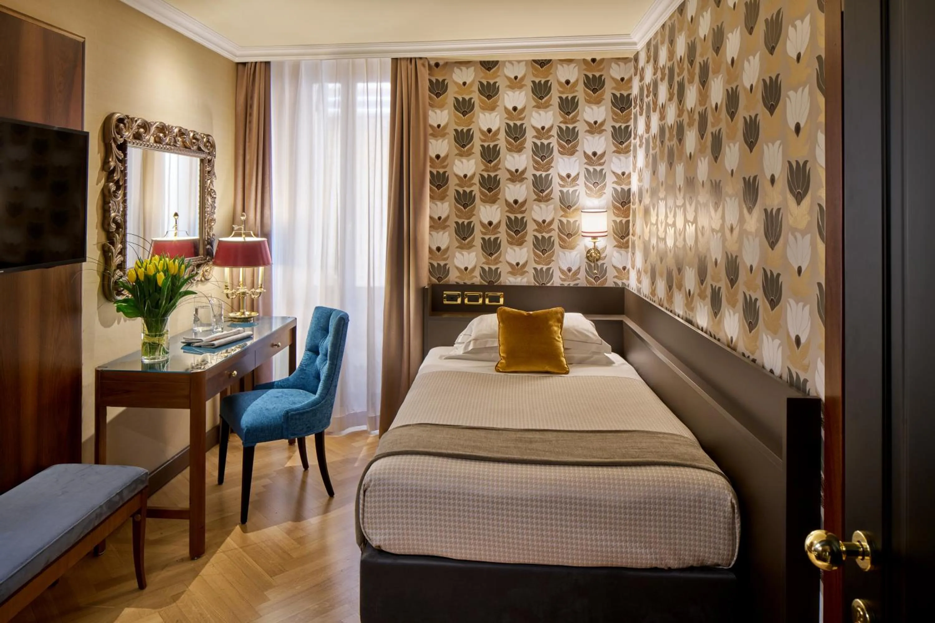 Superior Single Room in Hotel Accademia