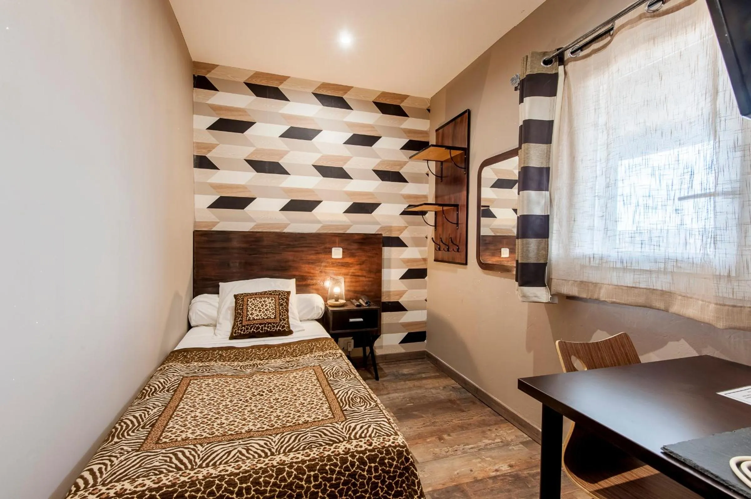 Single Room in Hôtel de Charme Le Provence