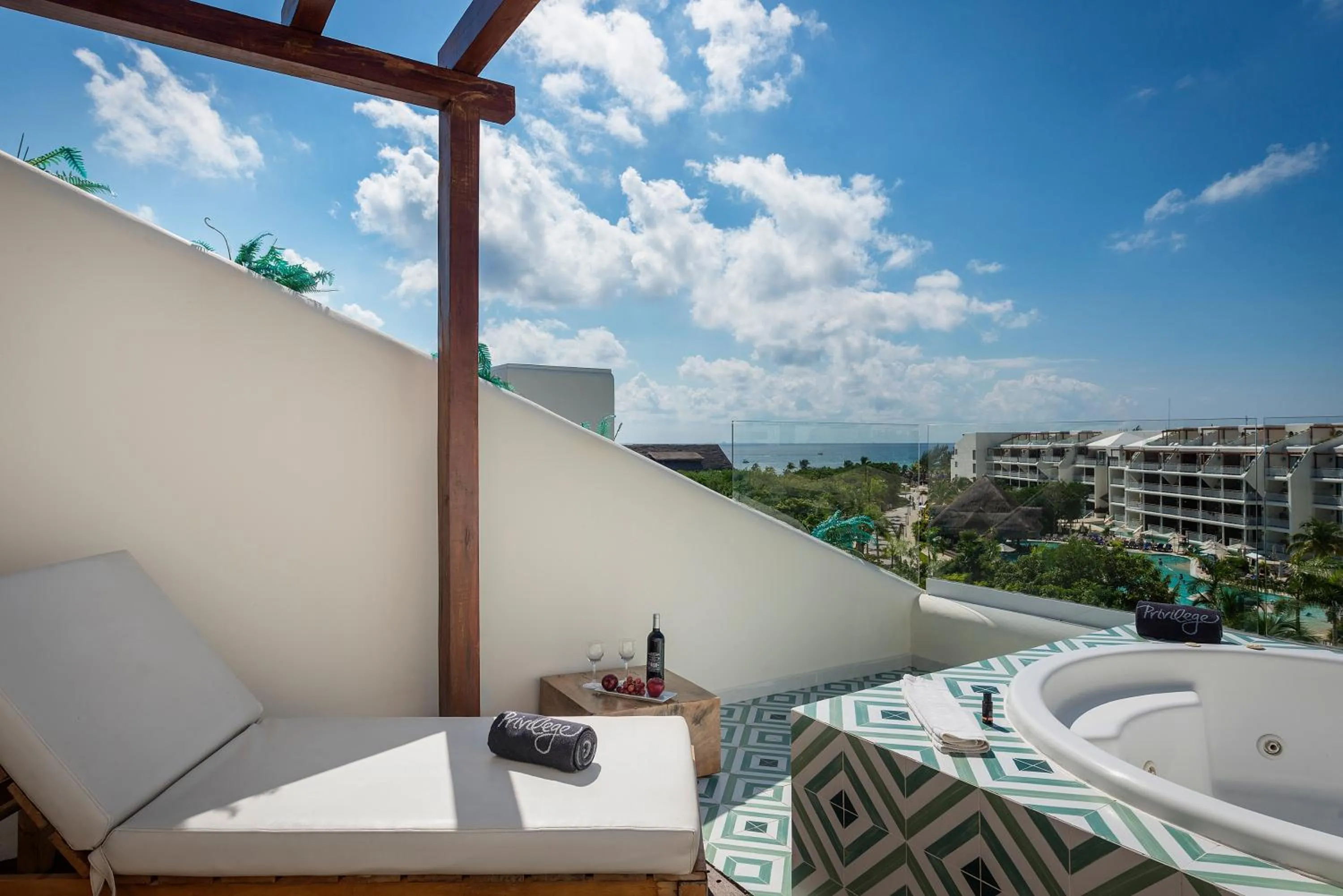 Privilege Junior Suite Rooftop Pool View - single occupancy in Ocean Riviera Paradise All Inclusive