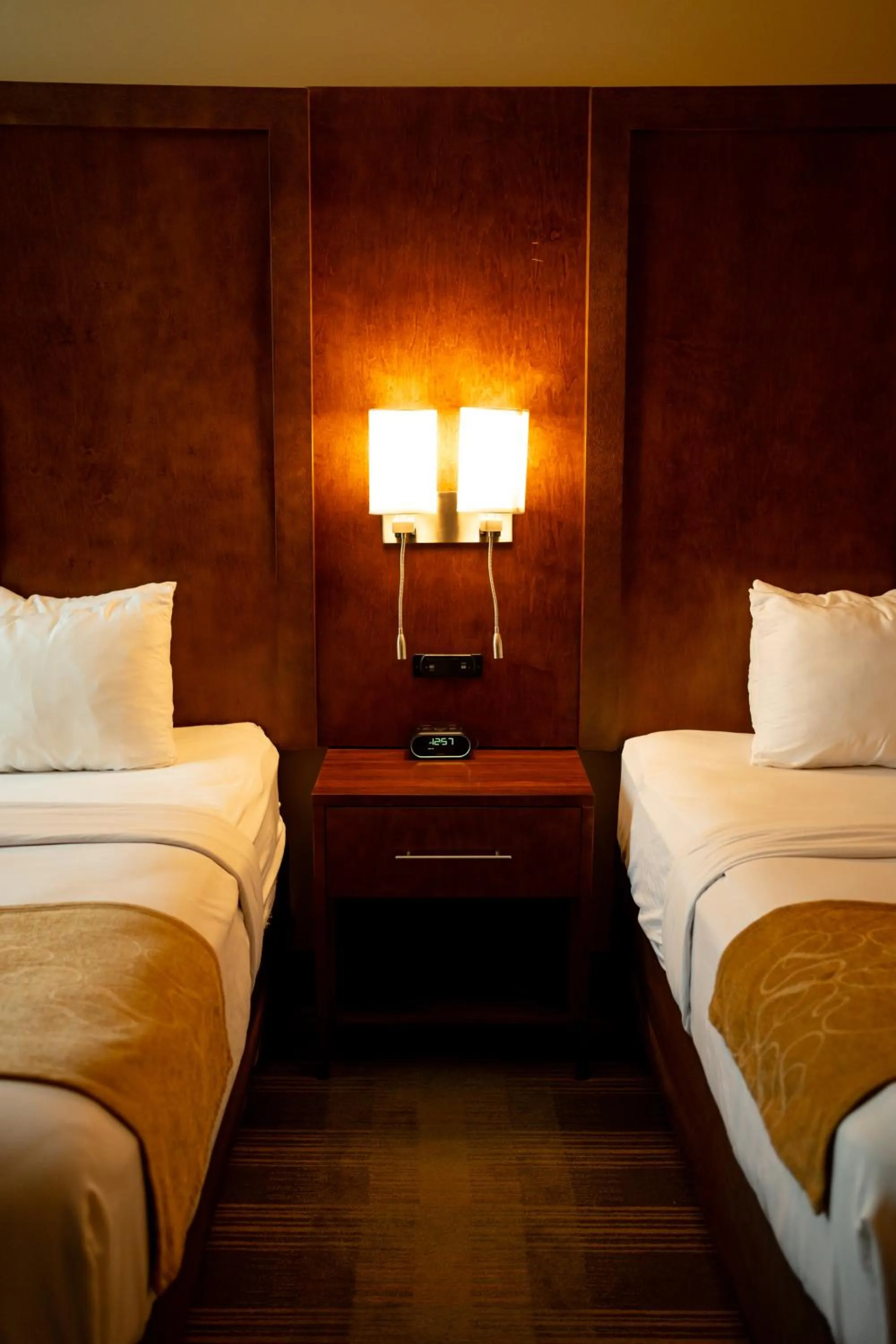 Queen Suite with Two Queen Beds in Comfort Suites University Brookings