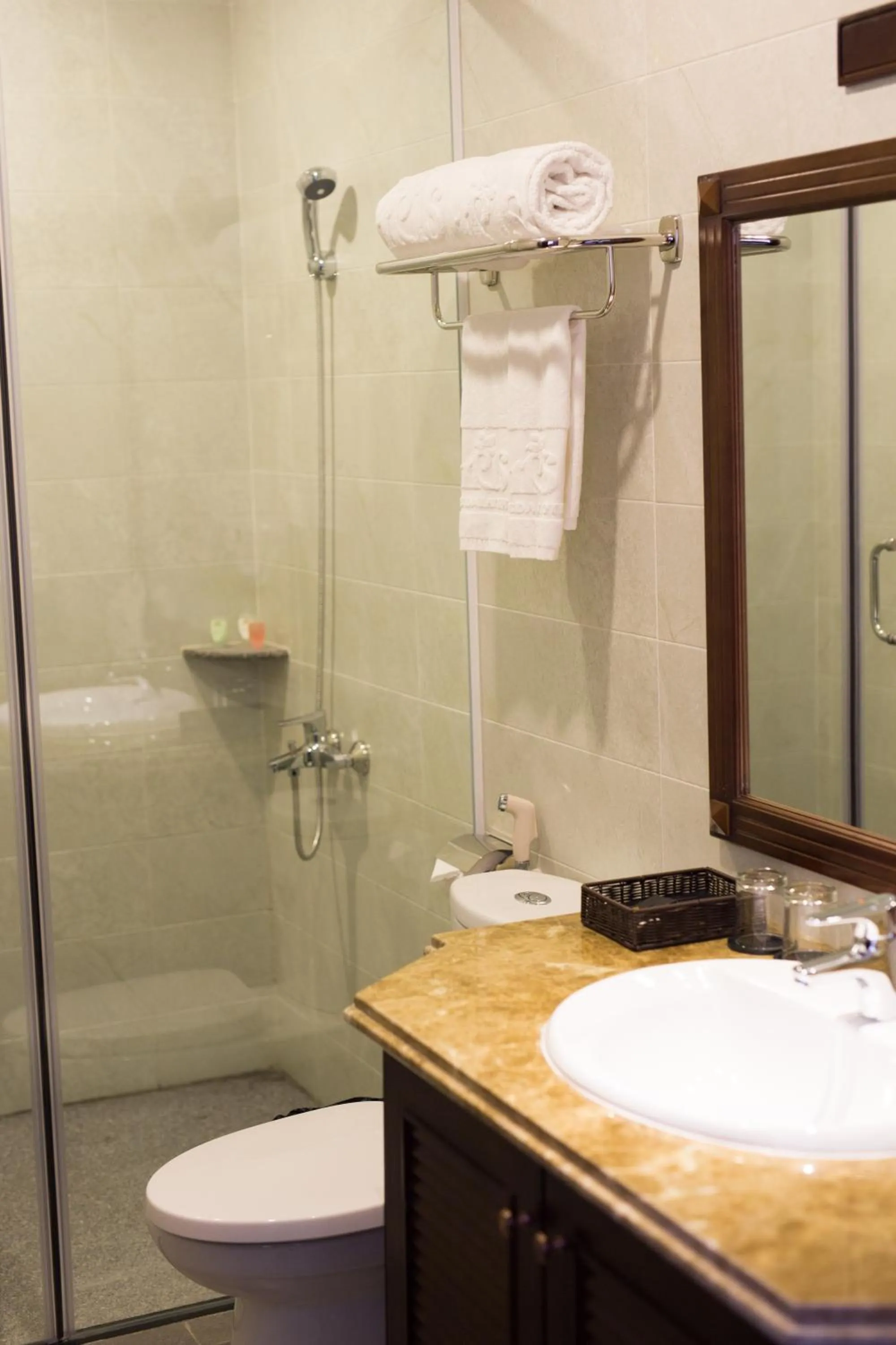 Standard King Room in Iris Dalat Hotel