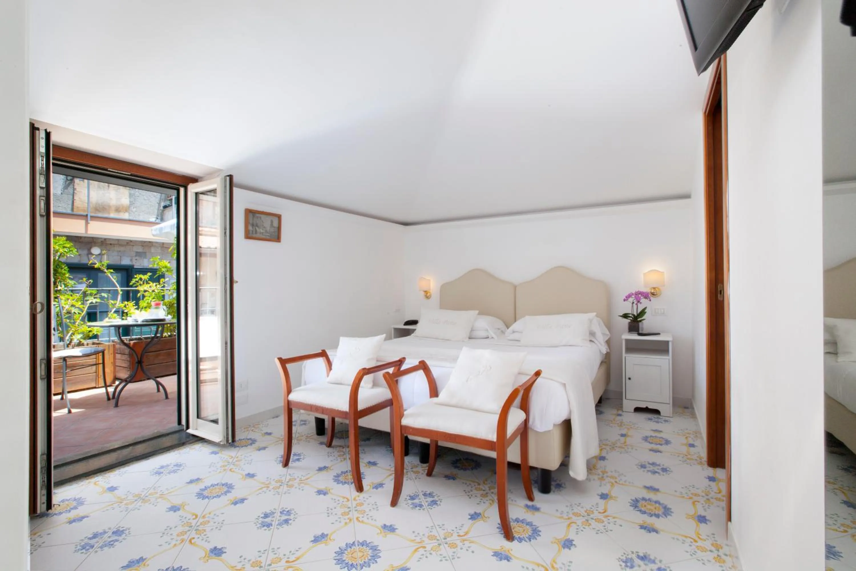 Double or Twin Room with Terrace in Villa Pane Resort