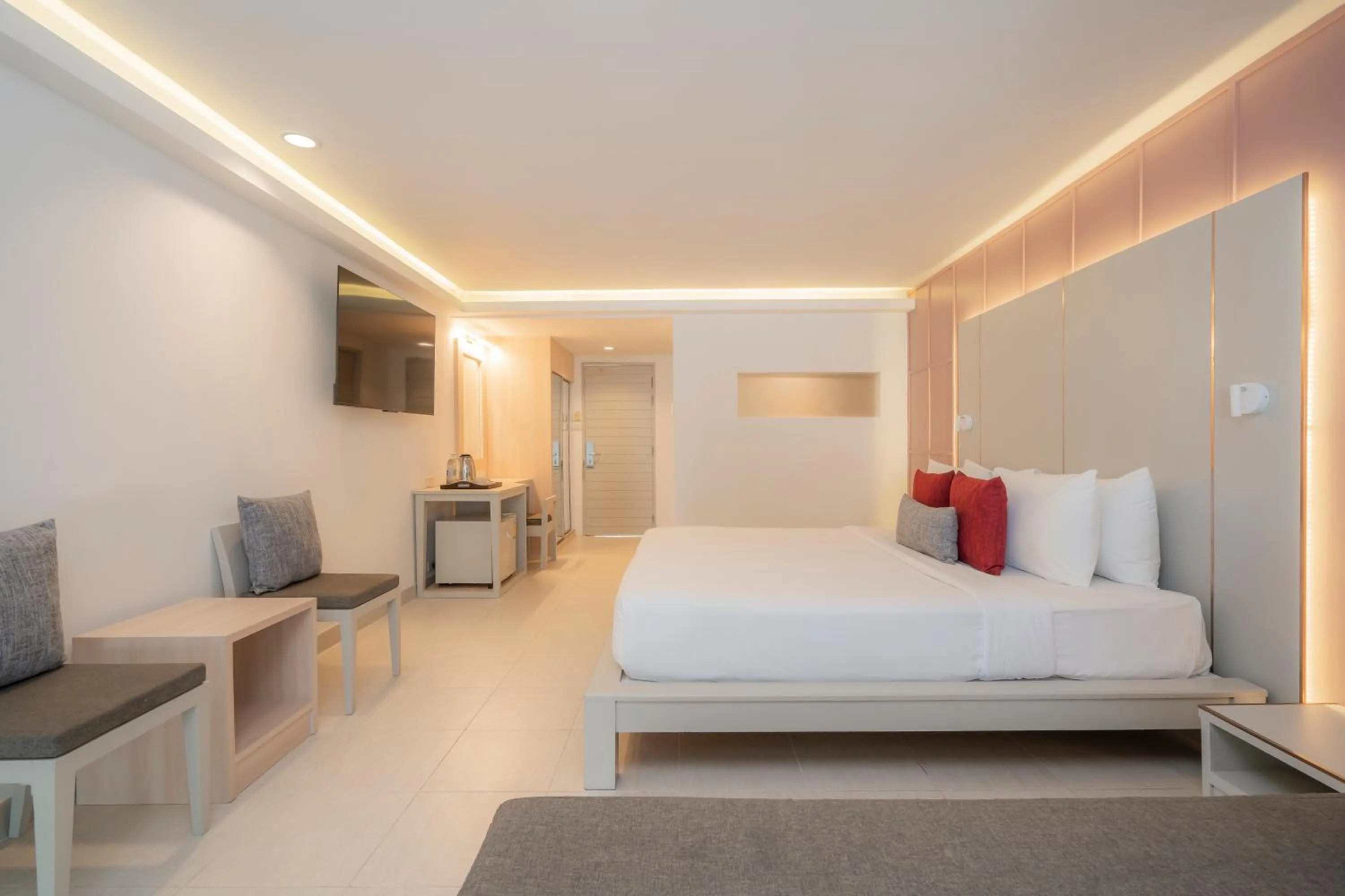 Deluxe Double Room - single occupancy in Sunshine Garden Resort