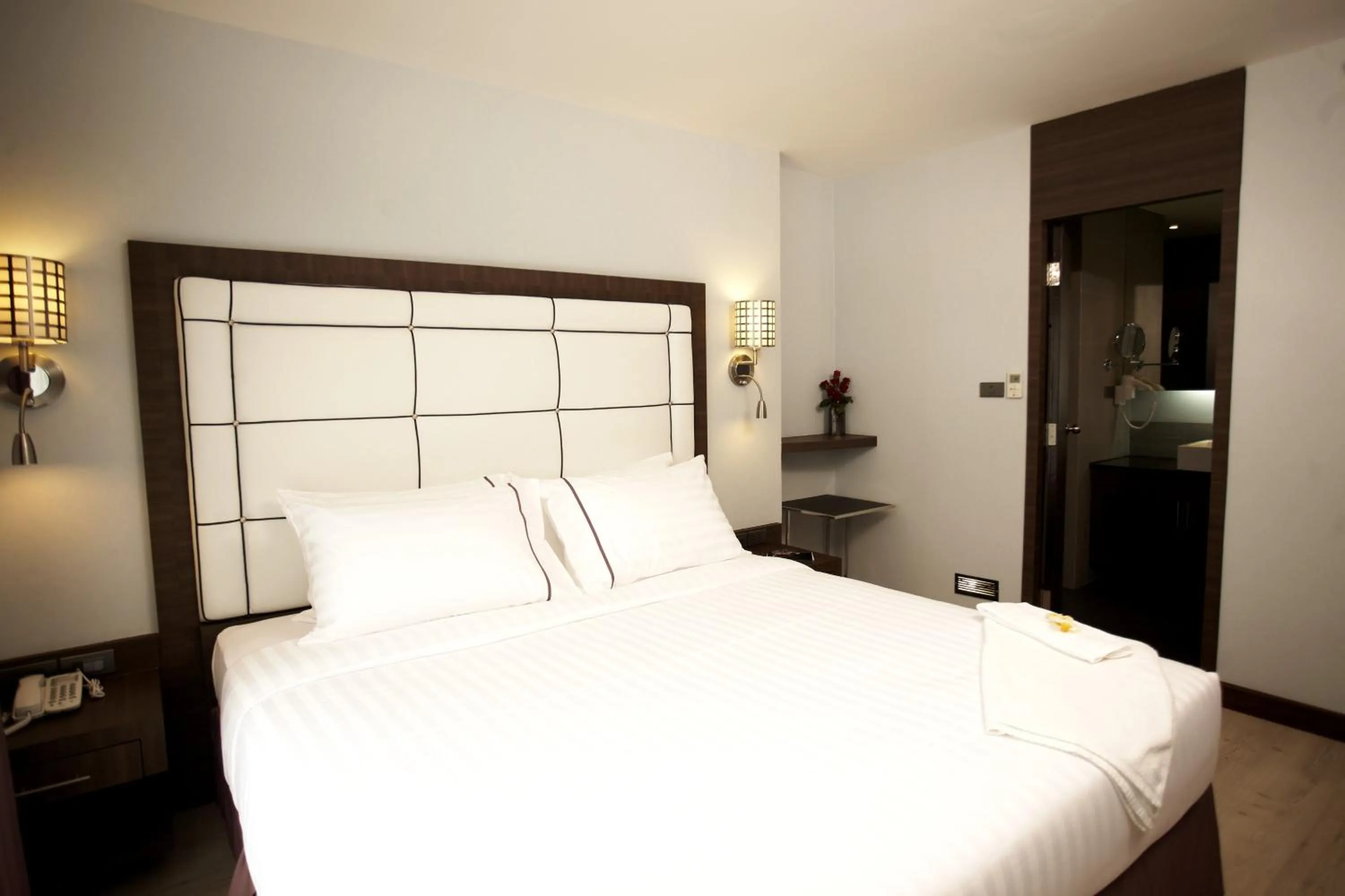 Superior Double Room in Sukhumvit Suites Hotel