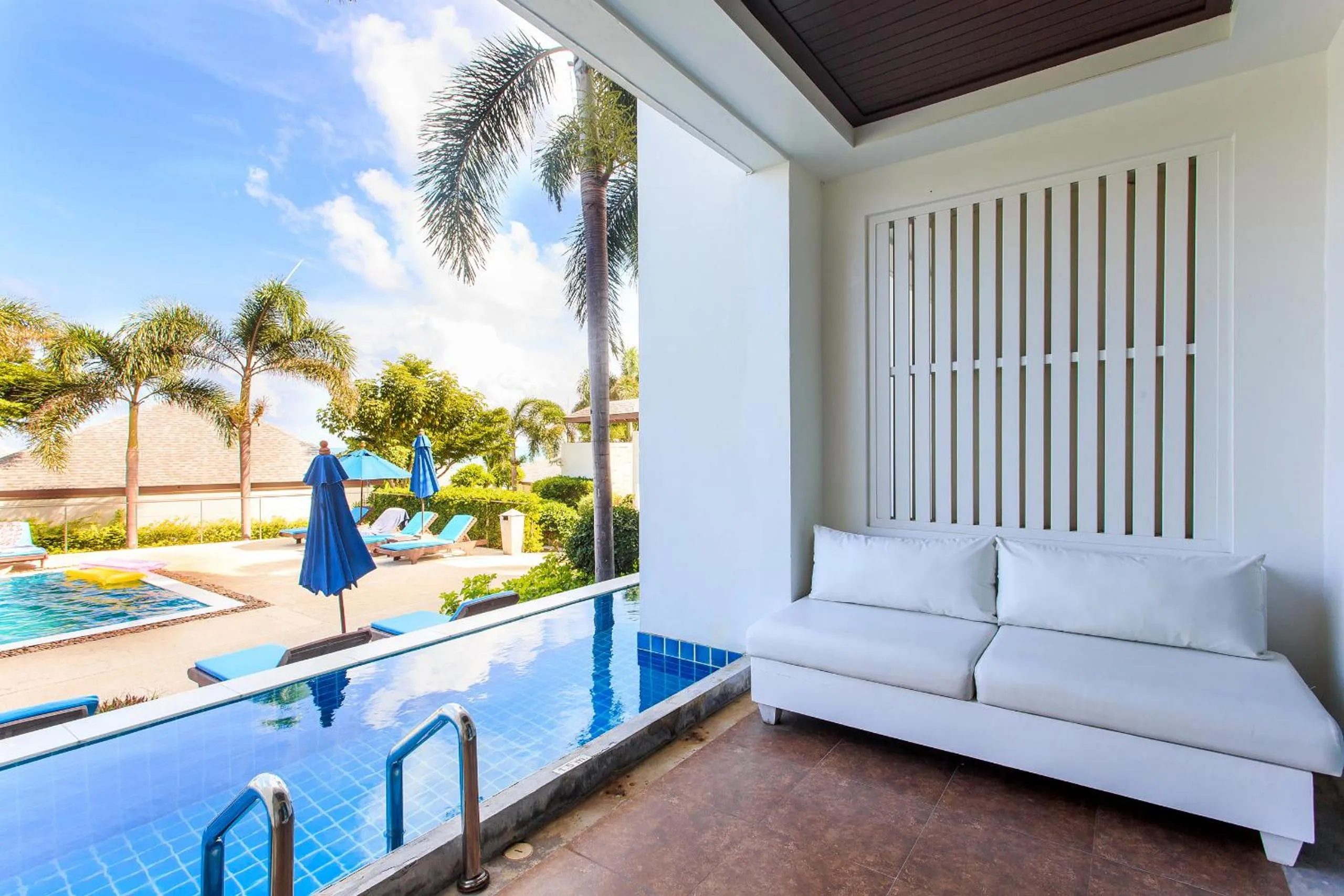 Deluxe Double or Twin Room with Pool Access in Samui Resotel Beach Resort